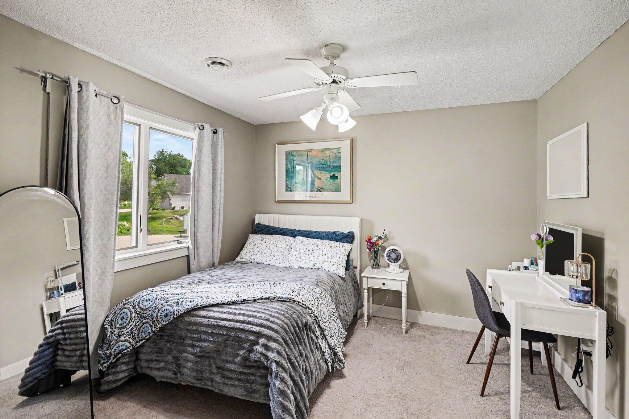 685 Flora Square Property Photo 23