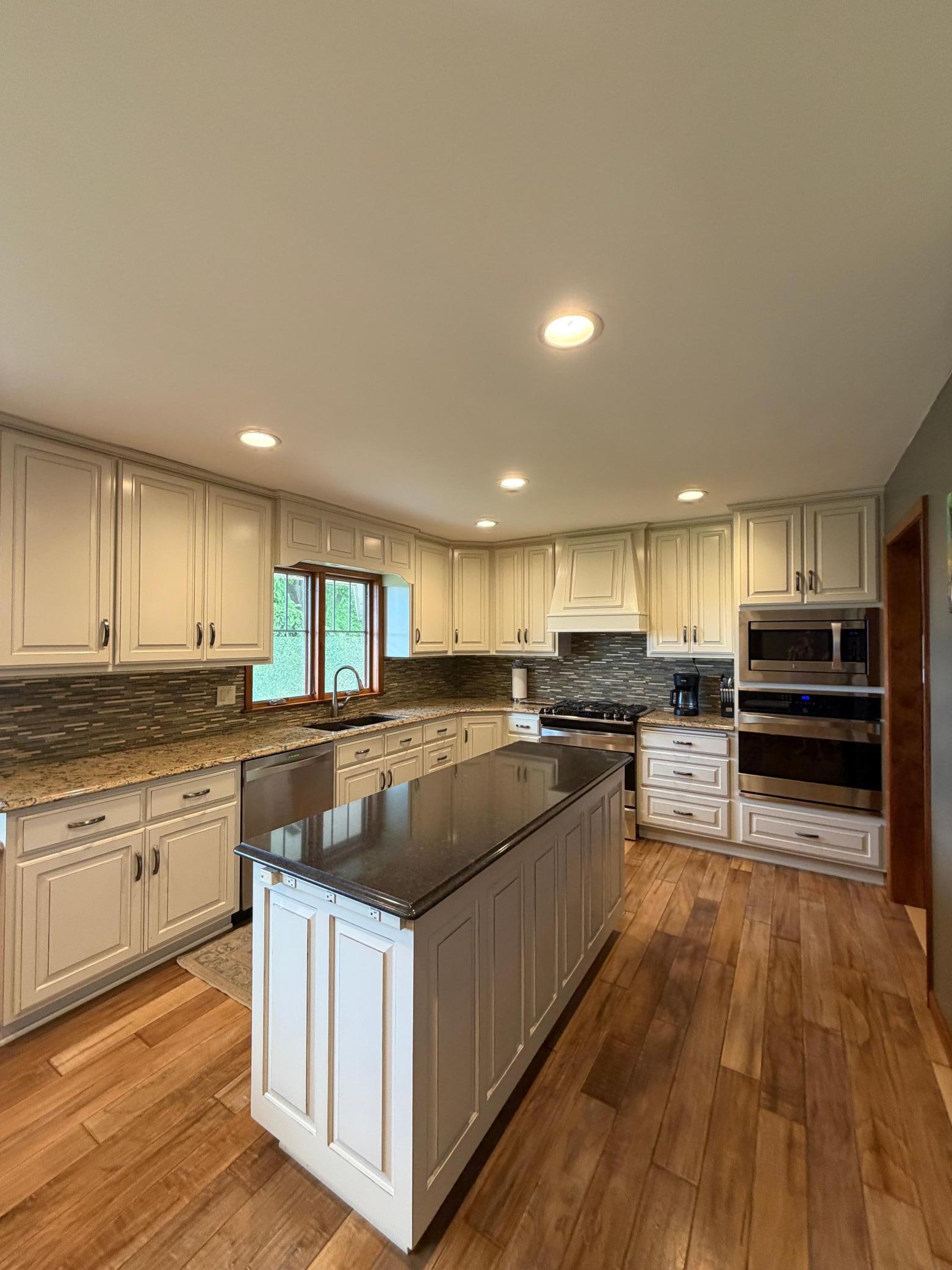 306 S Fairview Drive Property Photo 4