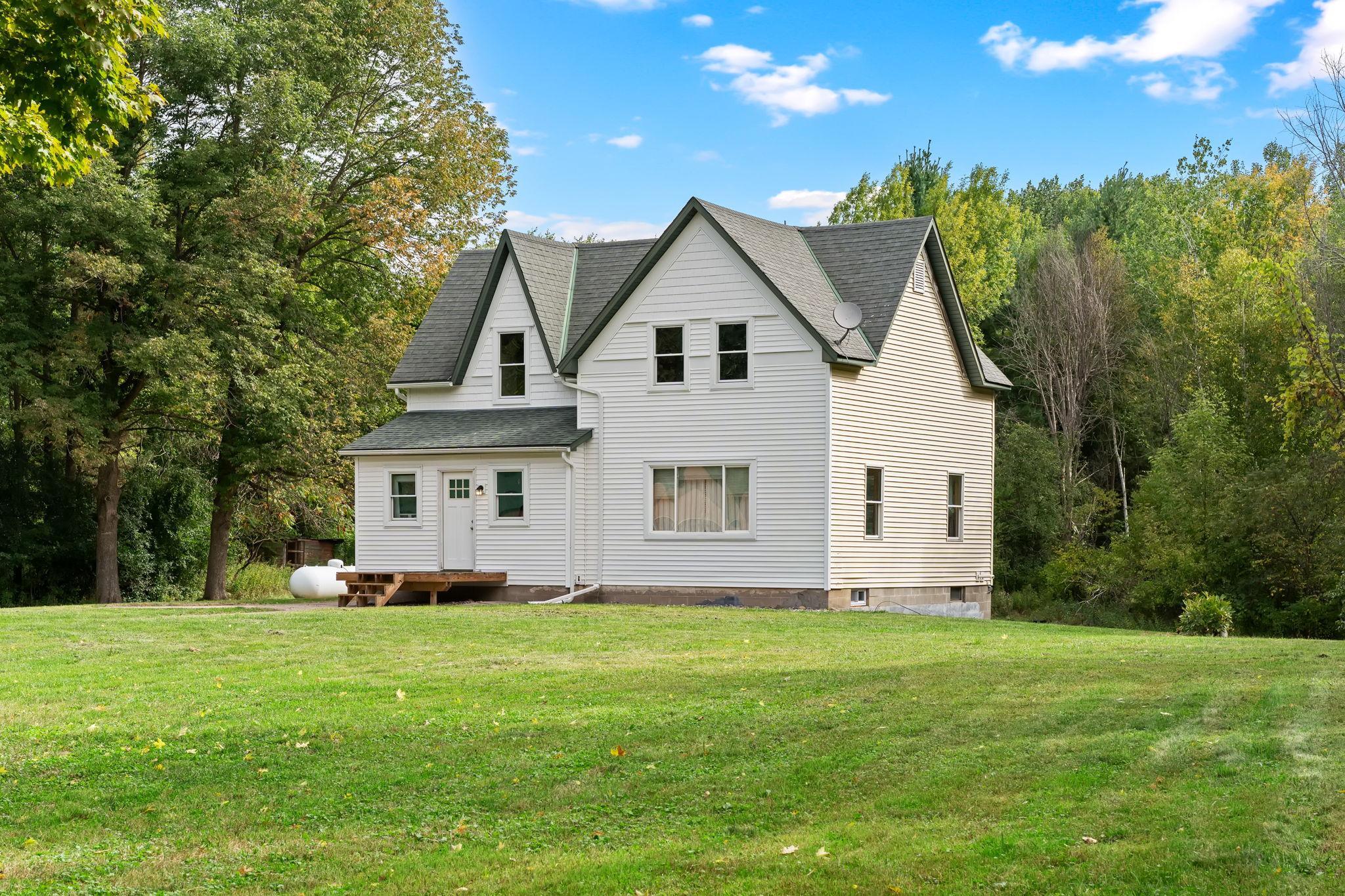 1052 Grand Street Property Photo 1