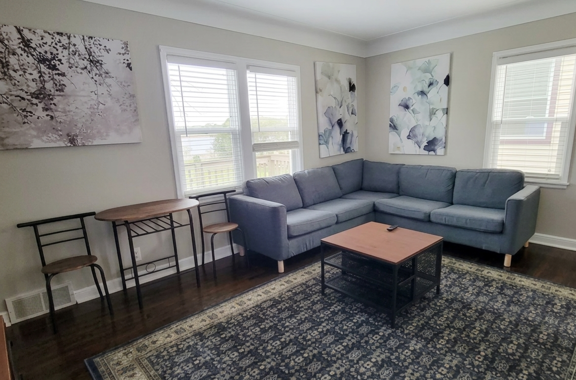 1844 E Shore Drive Property Photo 4