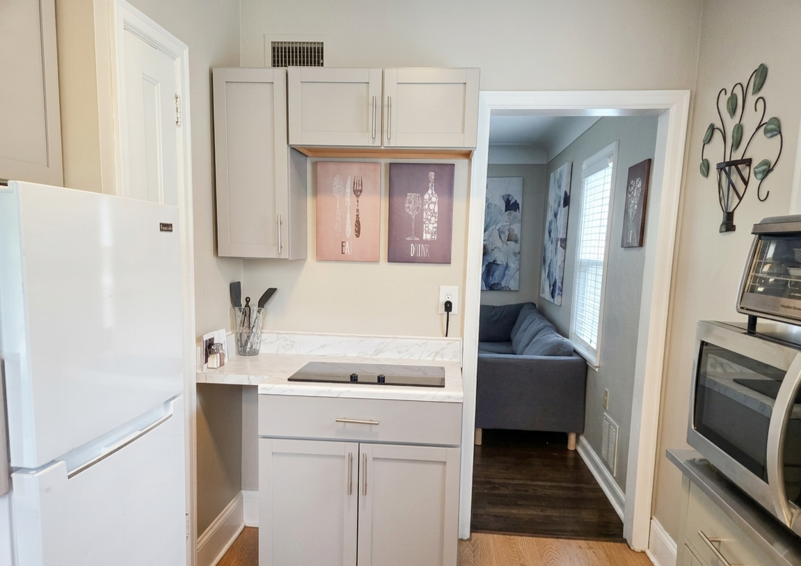 1844 E Shore Drive Property Photo 7