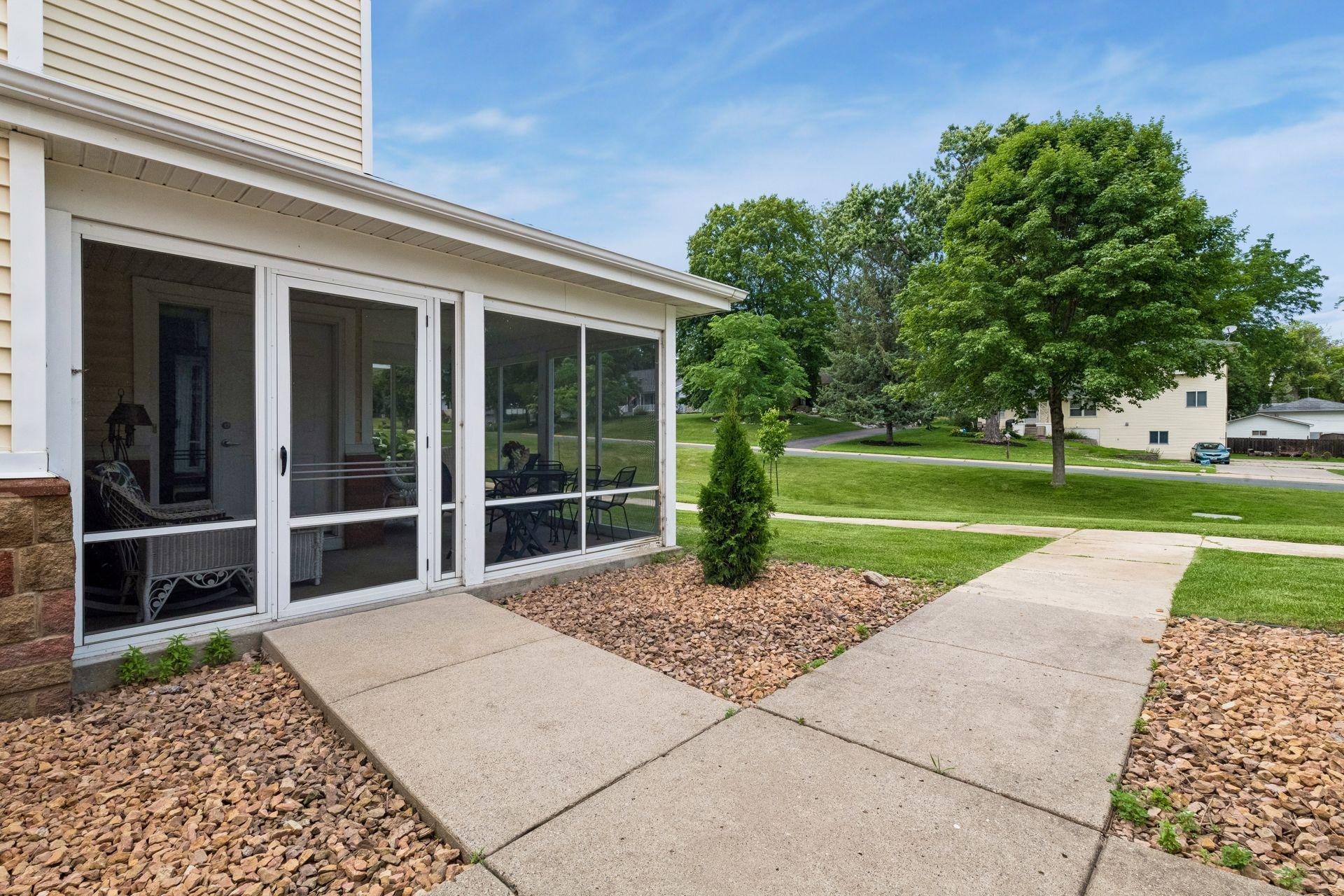 5750 Village Trail Property Photo 4