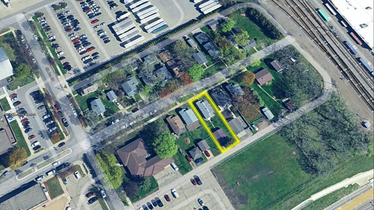 524 2nd Street Se Property Photo 22