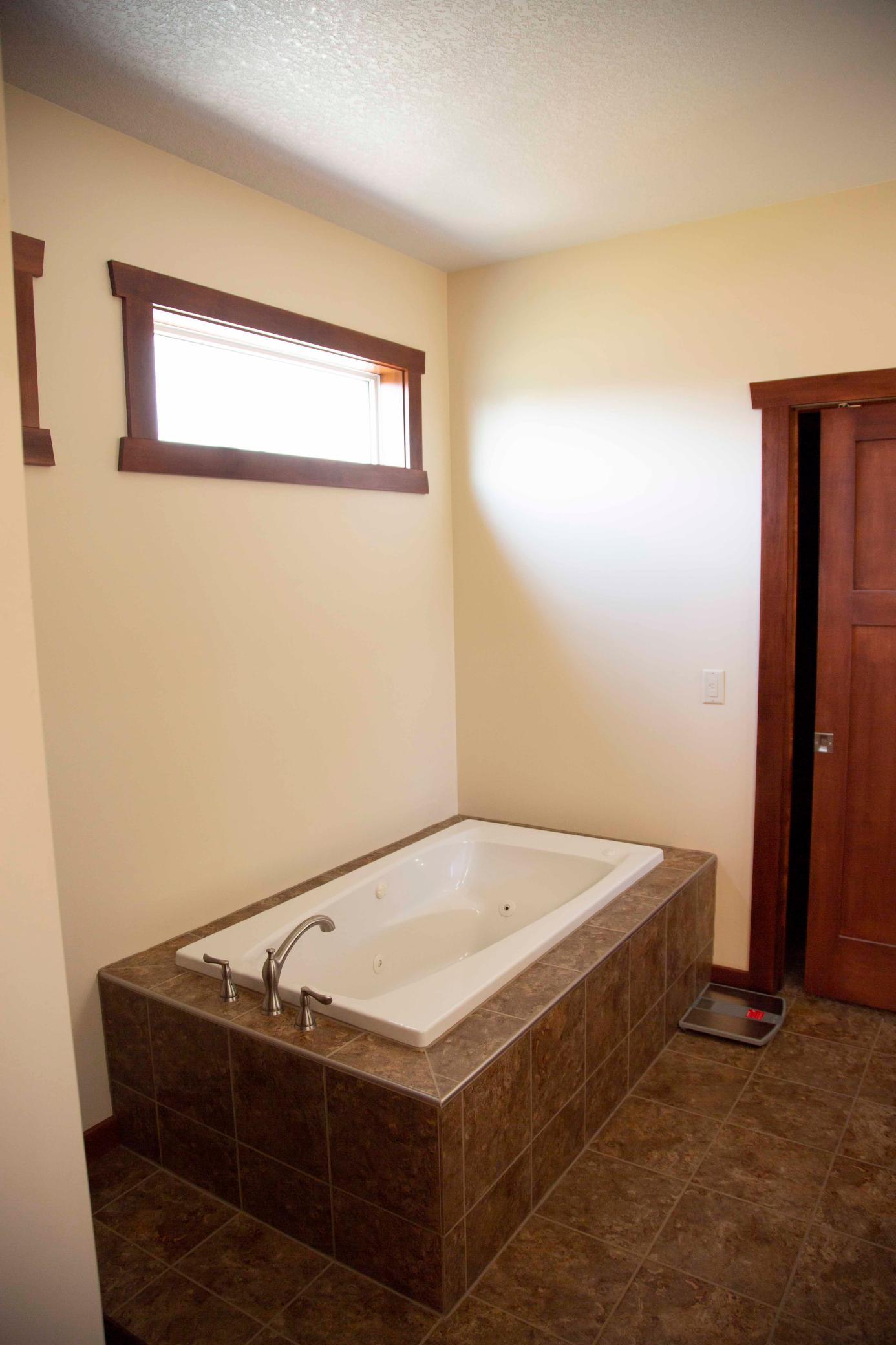 731 St James Circle Property Photo 18