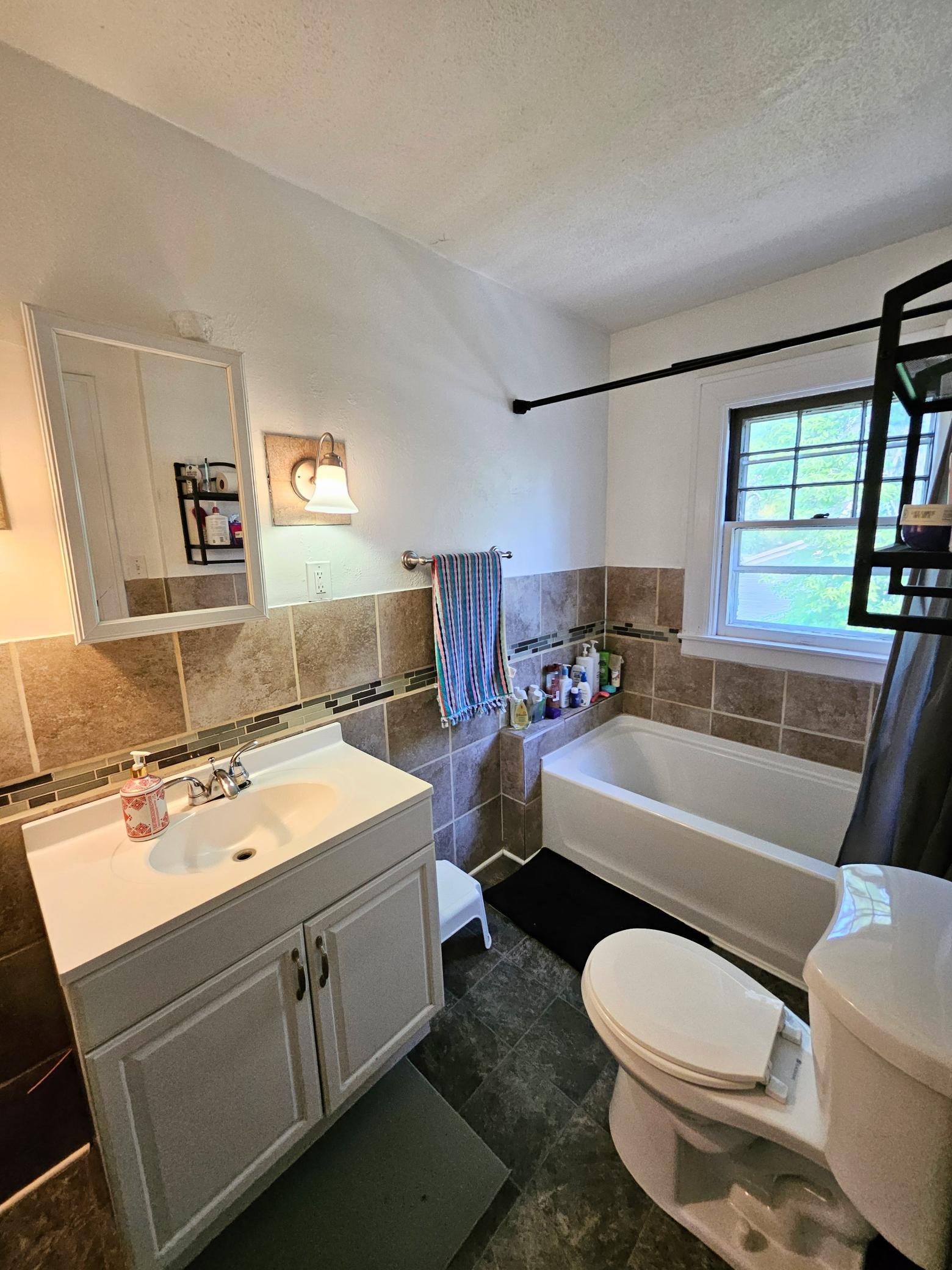 809 Park Avenue Property Photo 23