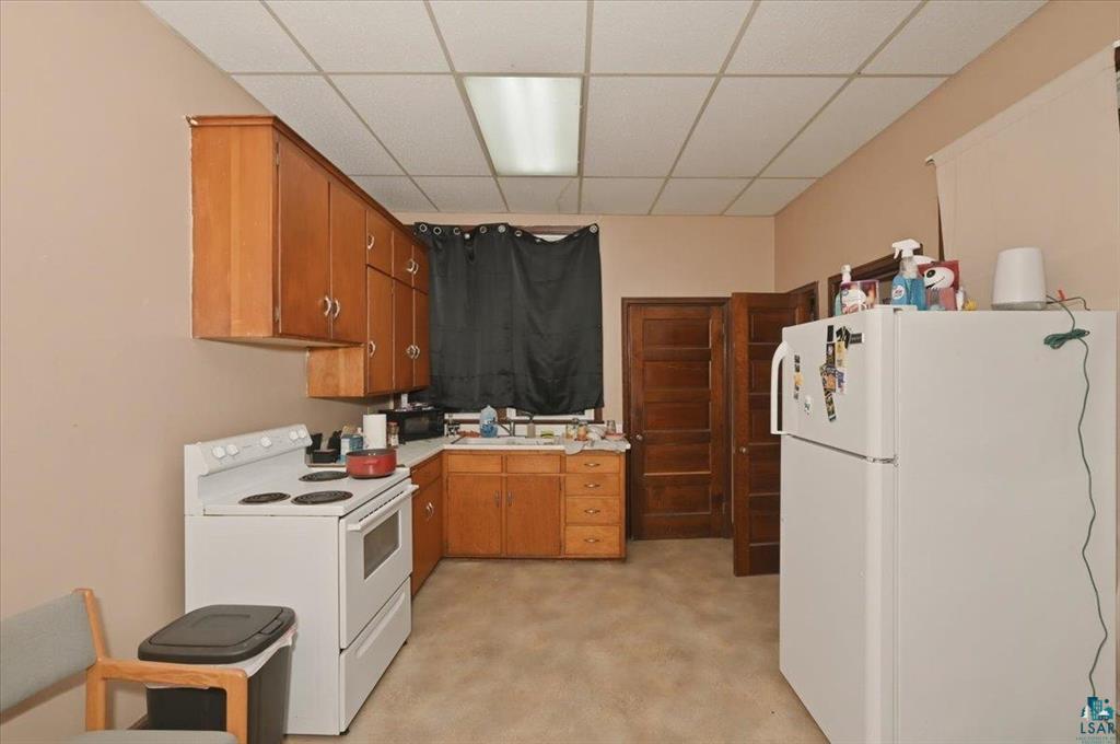 410 Main Street W Property Photo 6