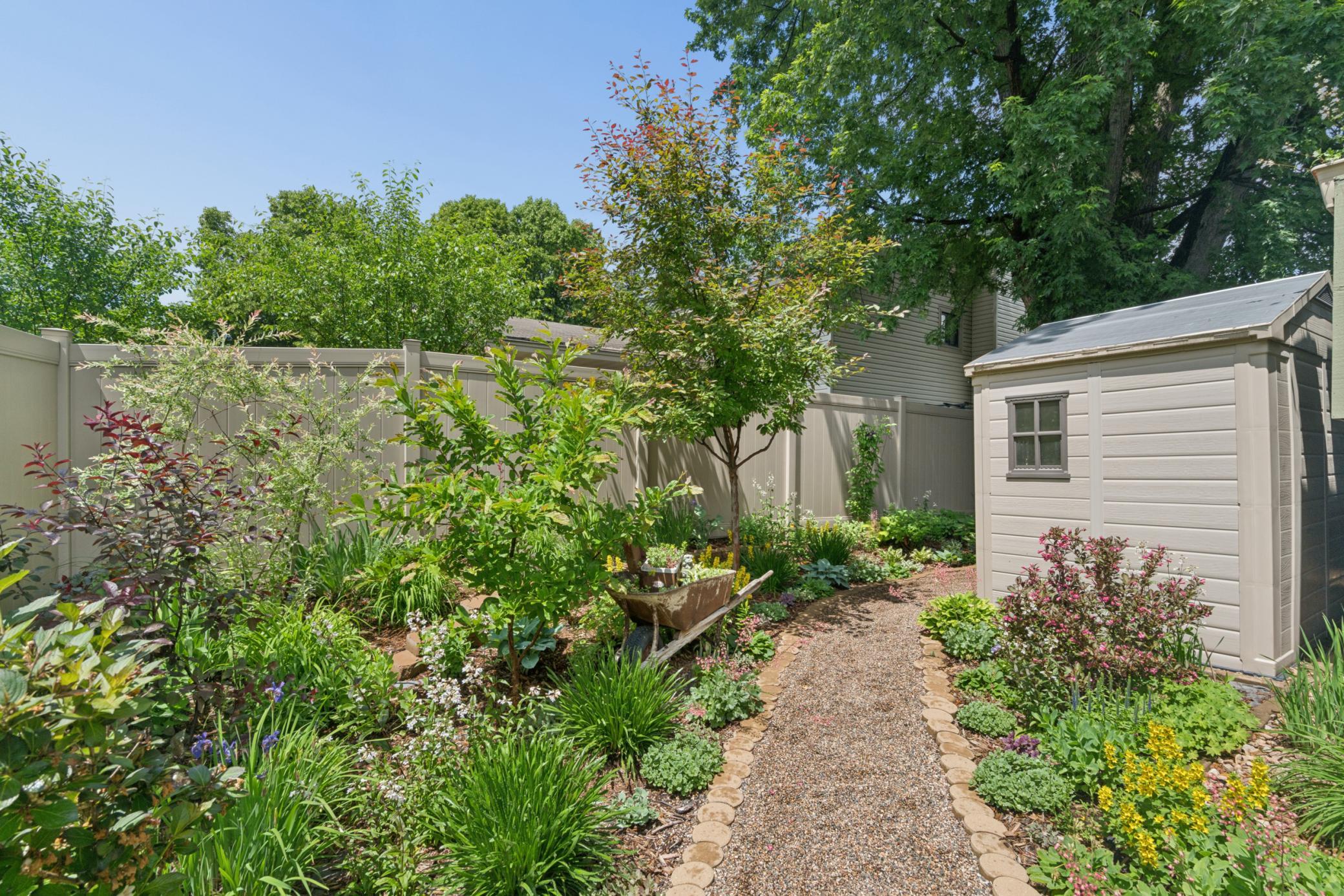 503 Laredo Lane Property Photo 10