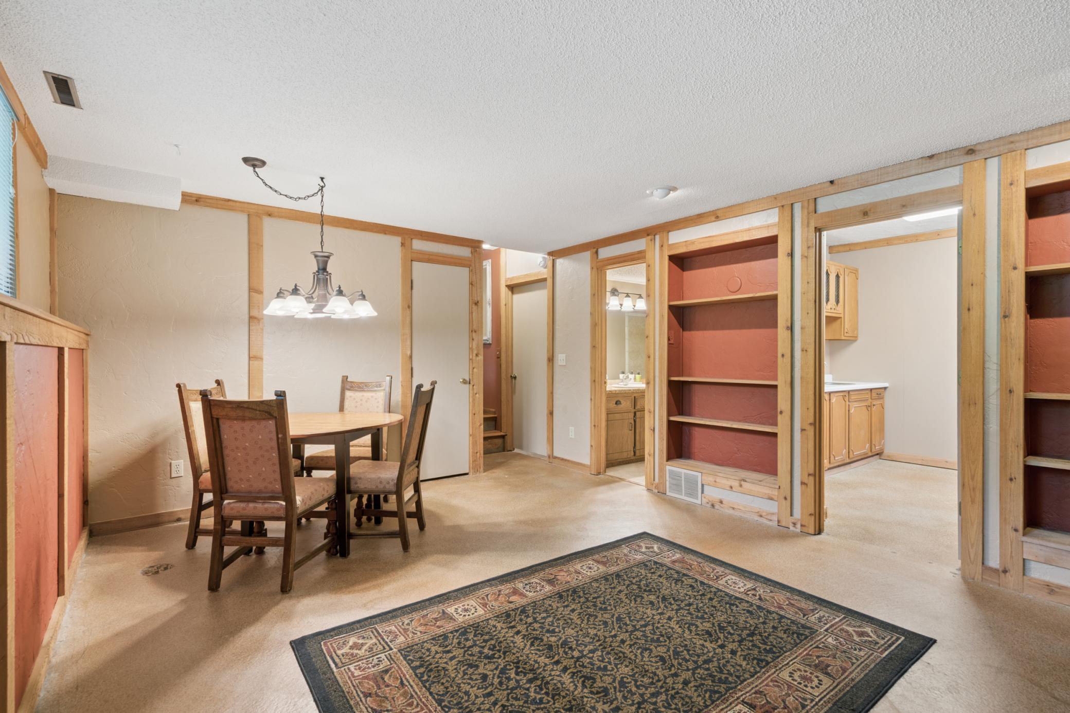 503 Laredo Lane Property Photo 32