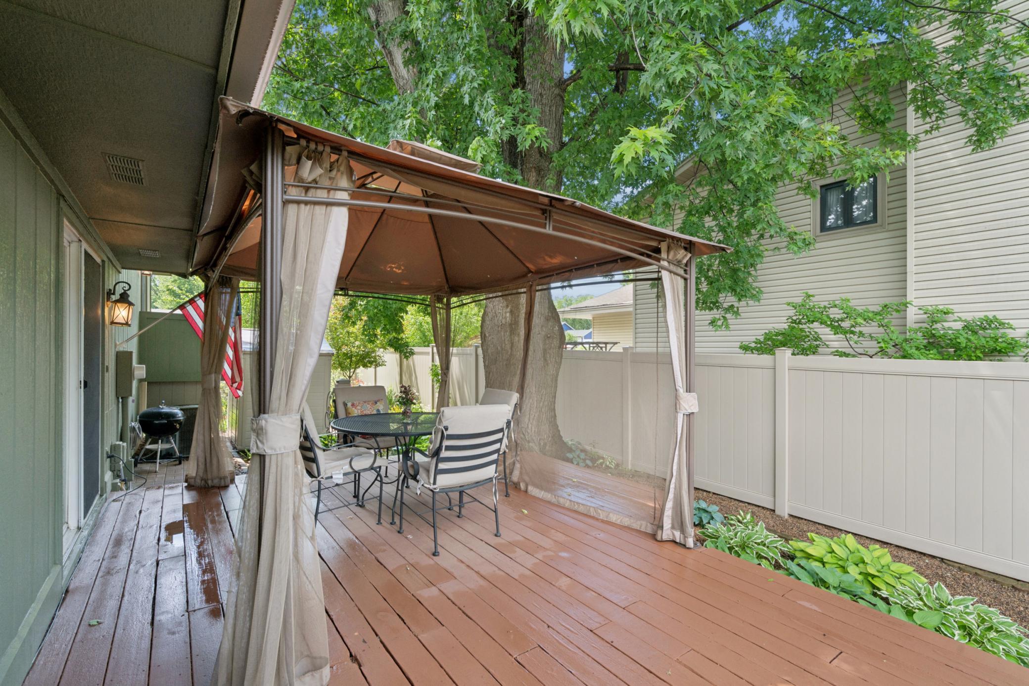 503 Laredo Lane Property Photo 34