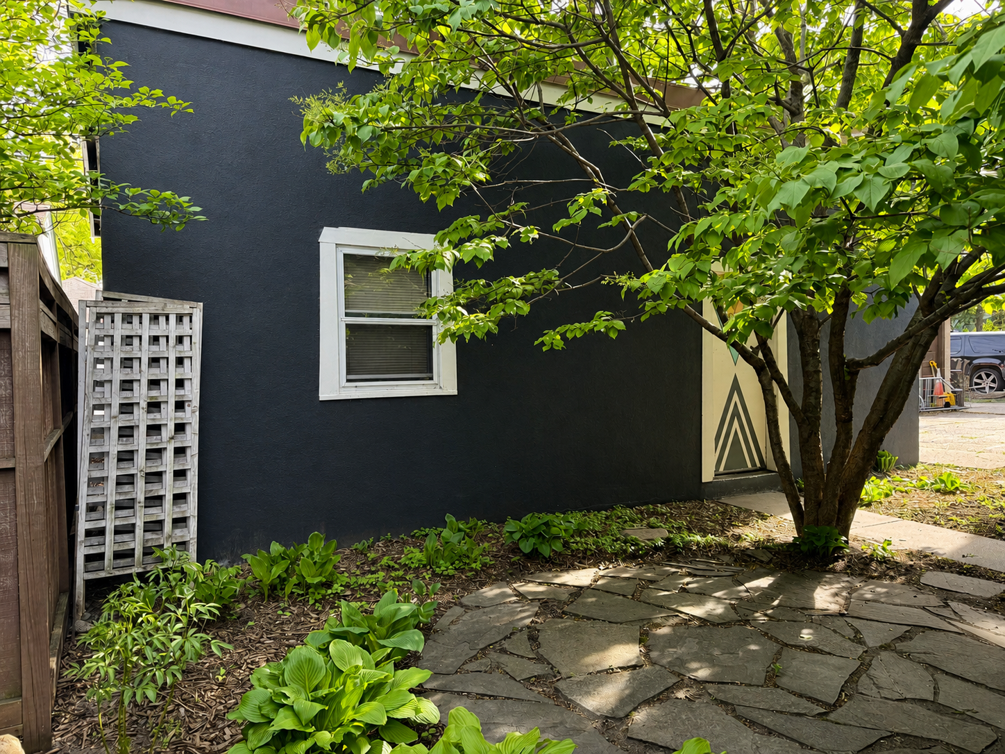 3015 E Franklin Avenue Property Photo 5