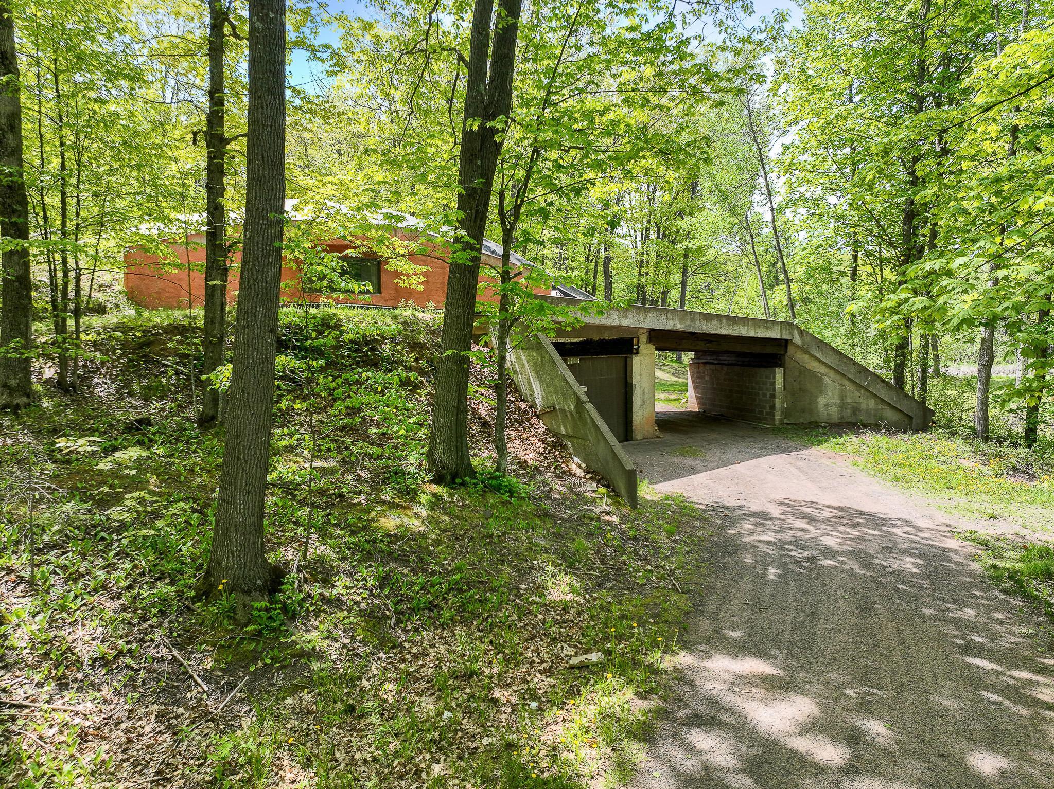 4973 S County Road F Property Photo 6