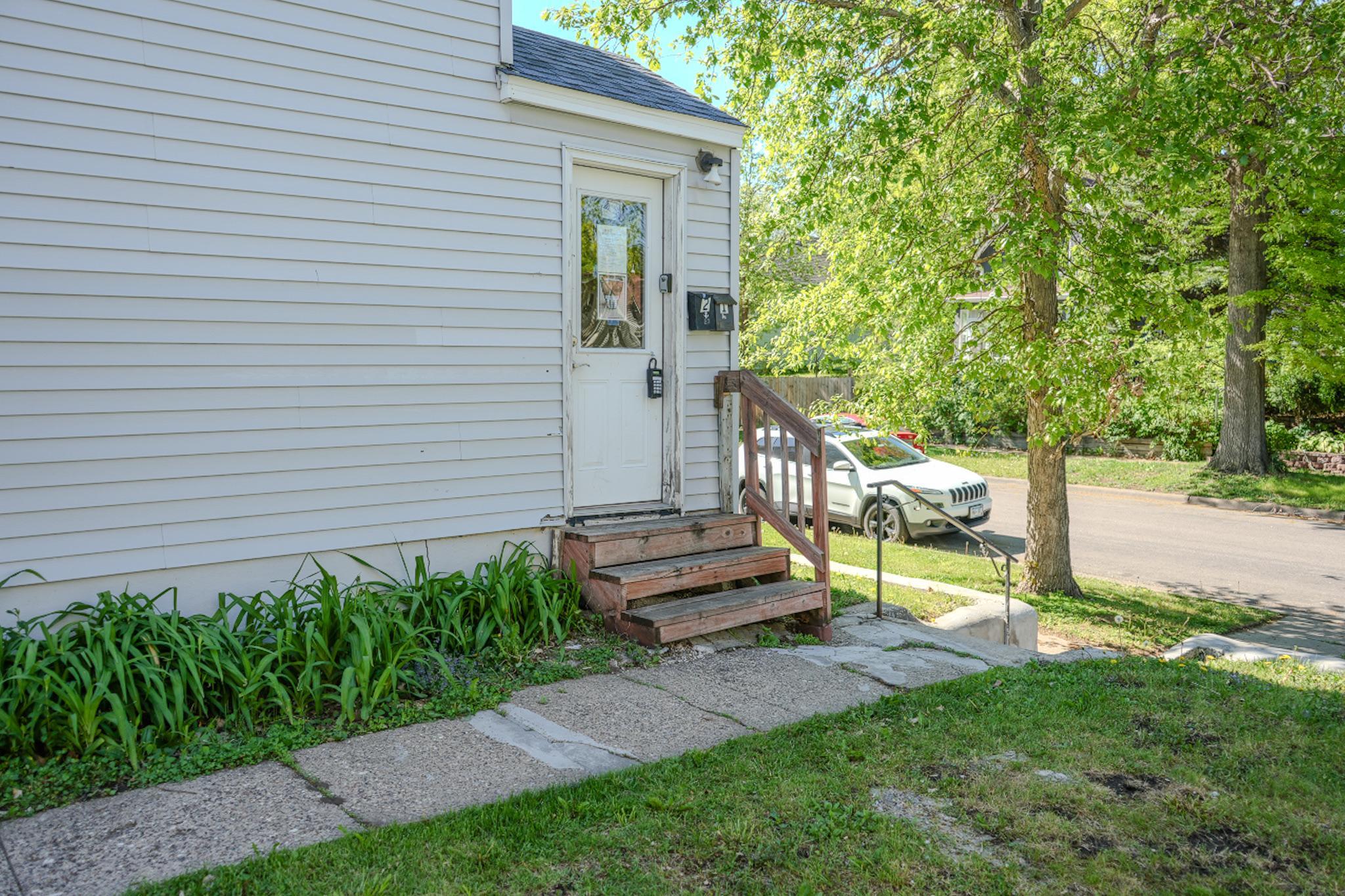 538 Charles Avenue Property Photo 3
