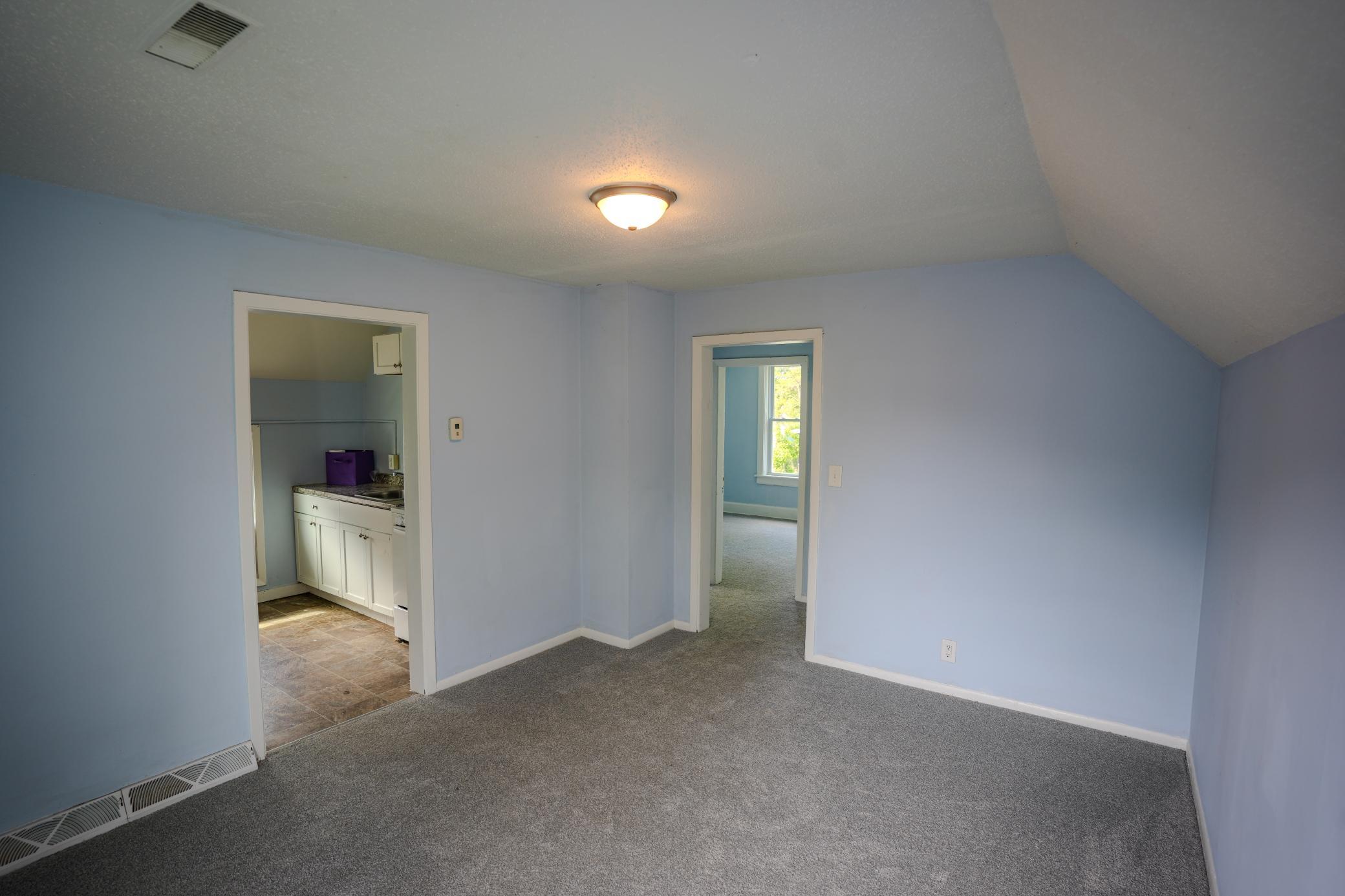 538 Charles Avenue Property Photo 12