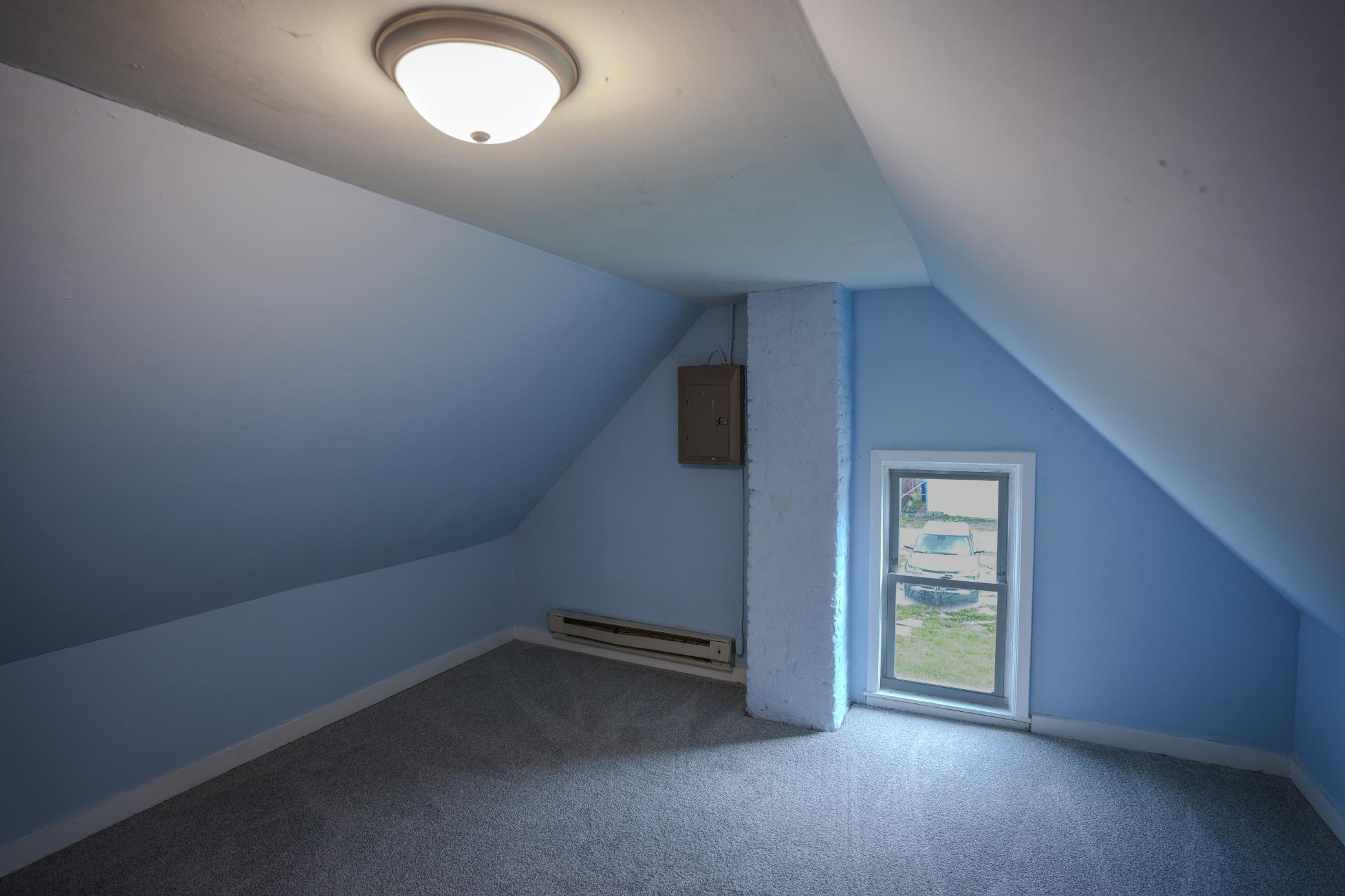 538 Charles Avenue Property Photo 16