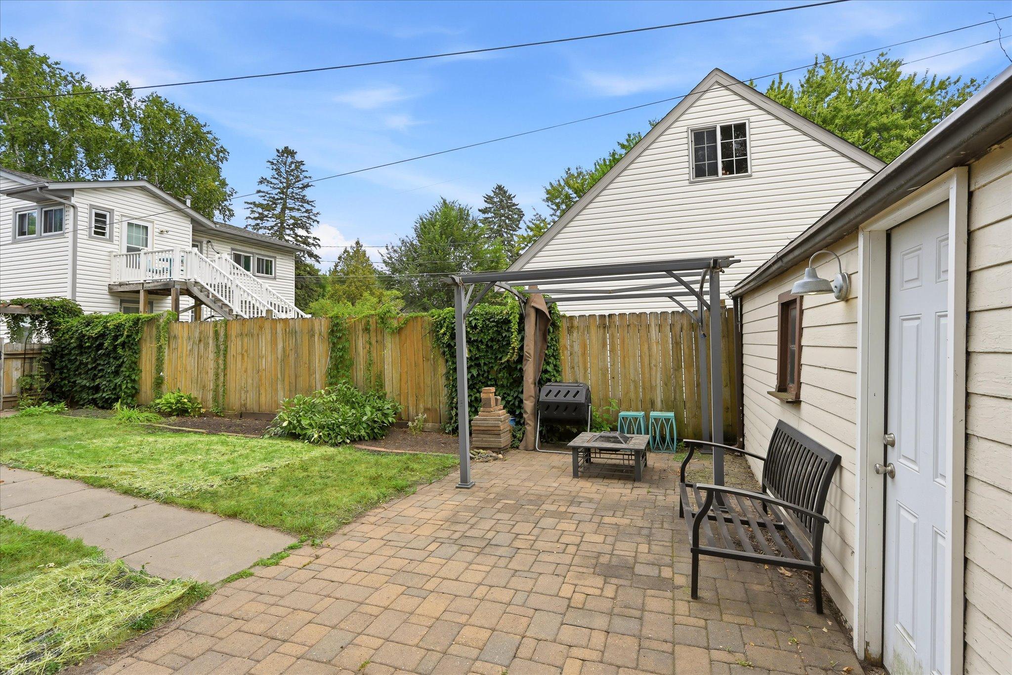 1360 Hartford Avenue Property Photo 9