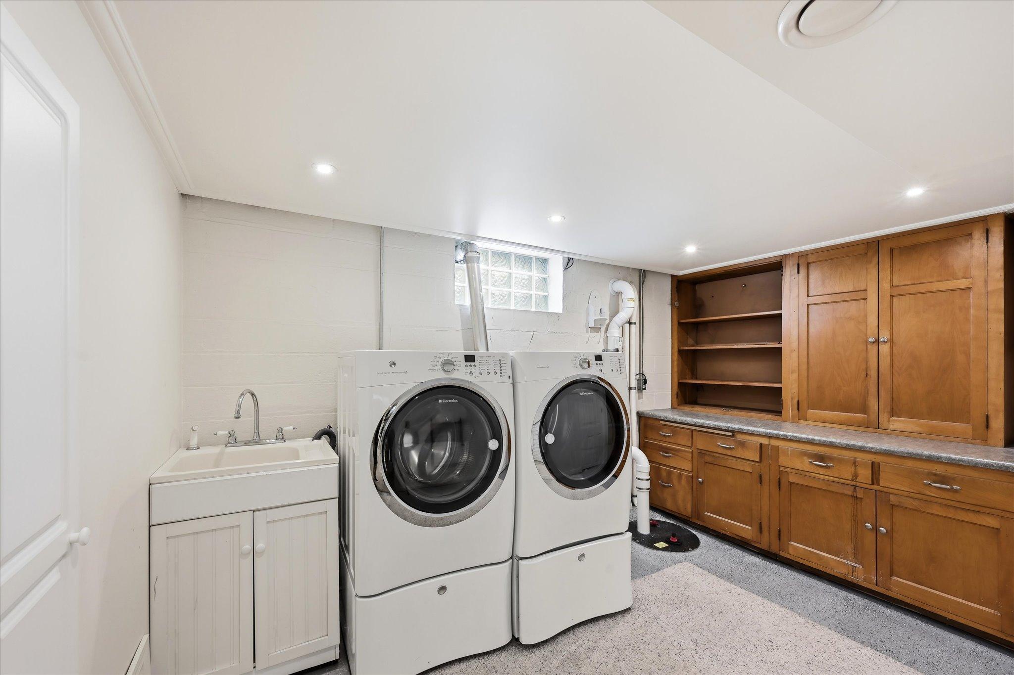 1360 Hartford Avenue Property Photo 22