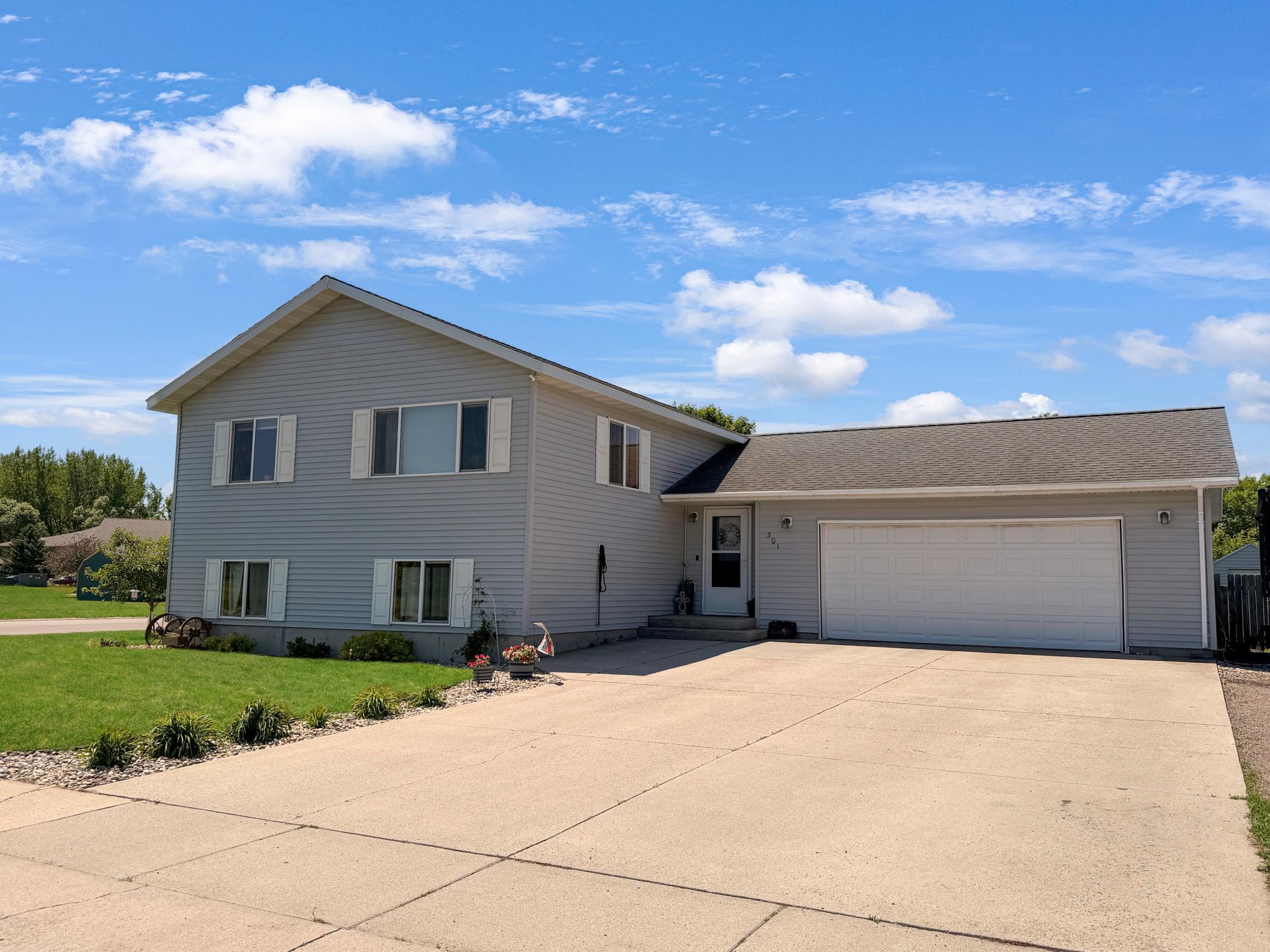 501 Darlene Drive Property Photo 1