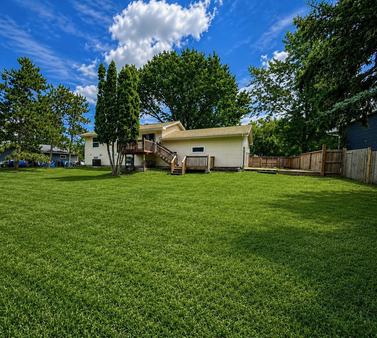 4653 152nd Court Property Photo 2