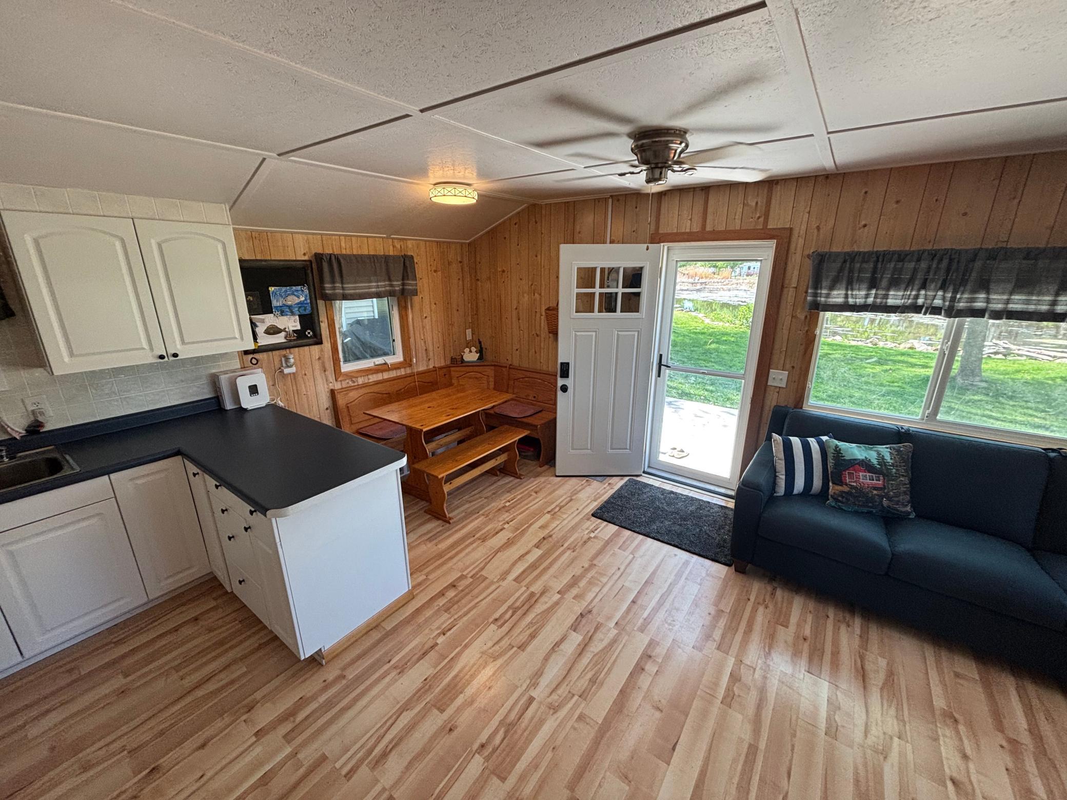 1606 E Lake Street Property Photo 6