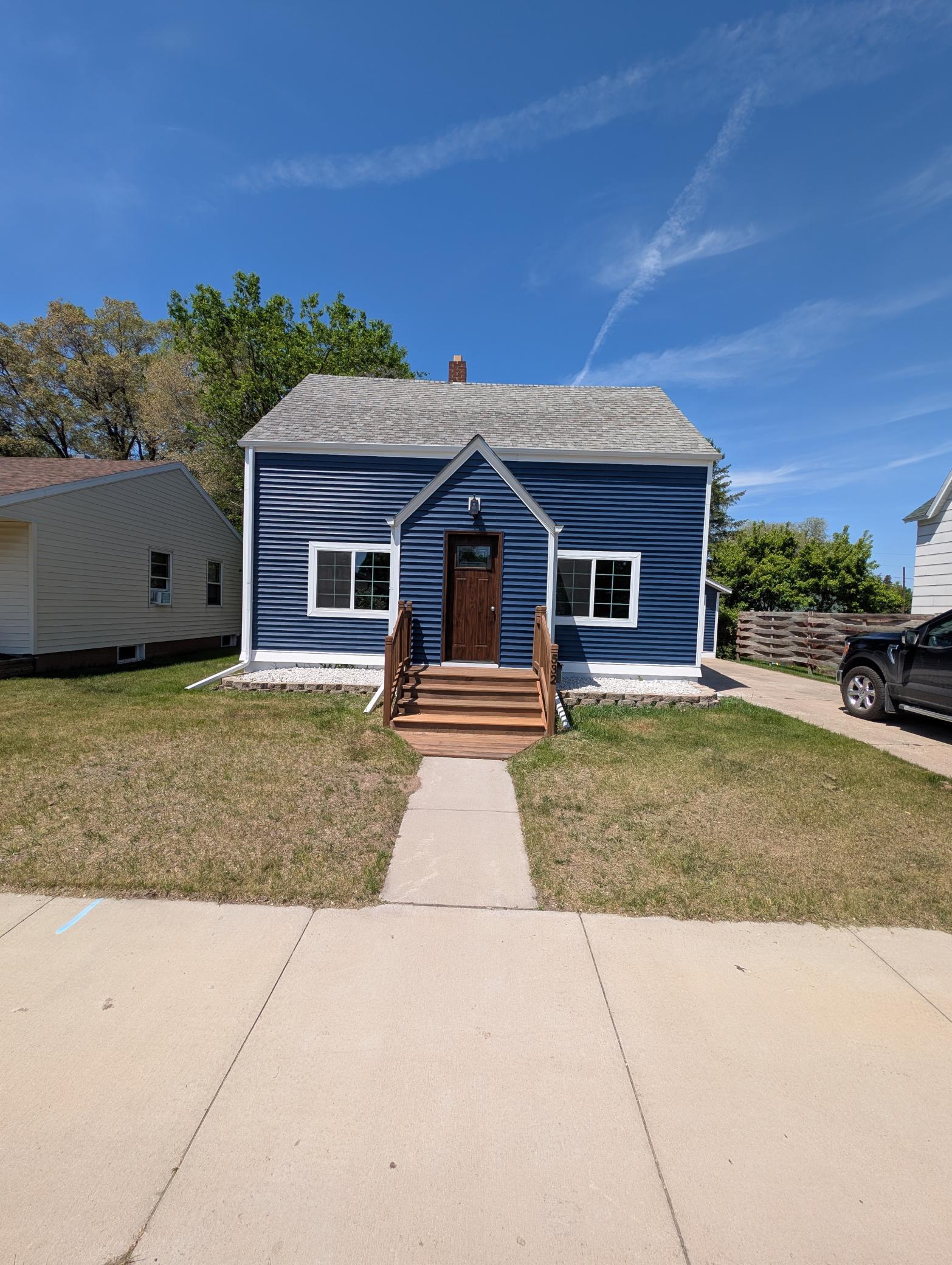 532 2nd Avenue SW Property Photo 1