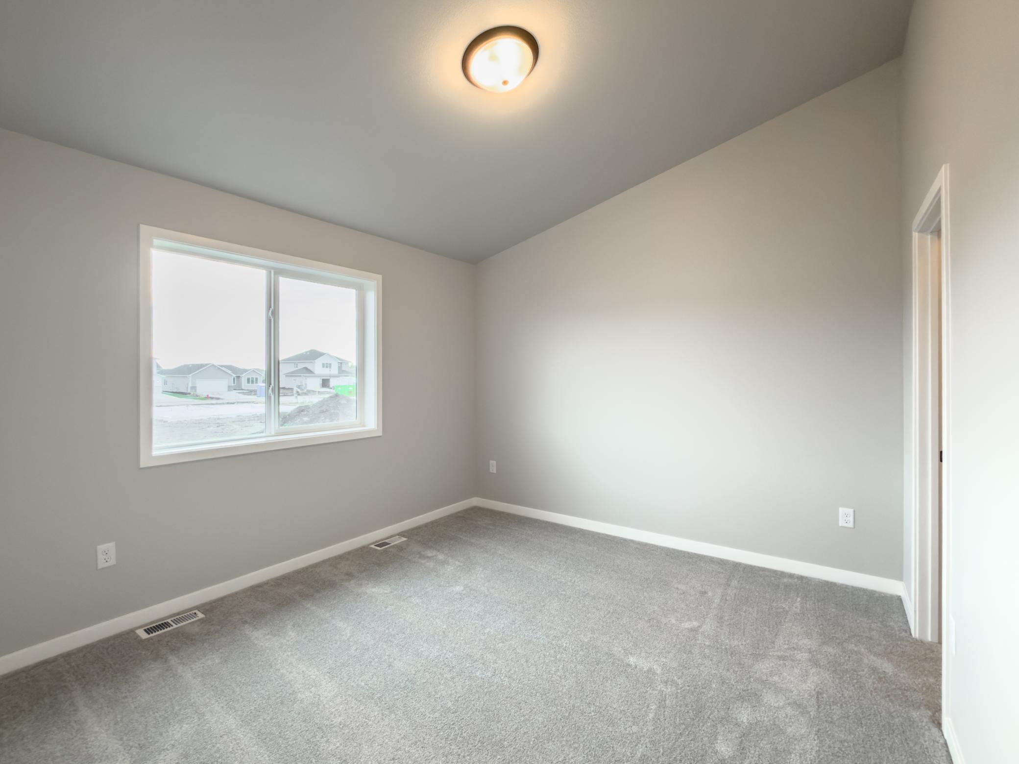 6276 85 Avenue S Property Photo 13
