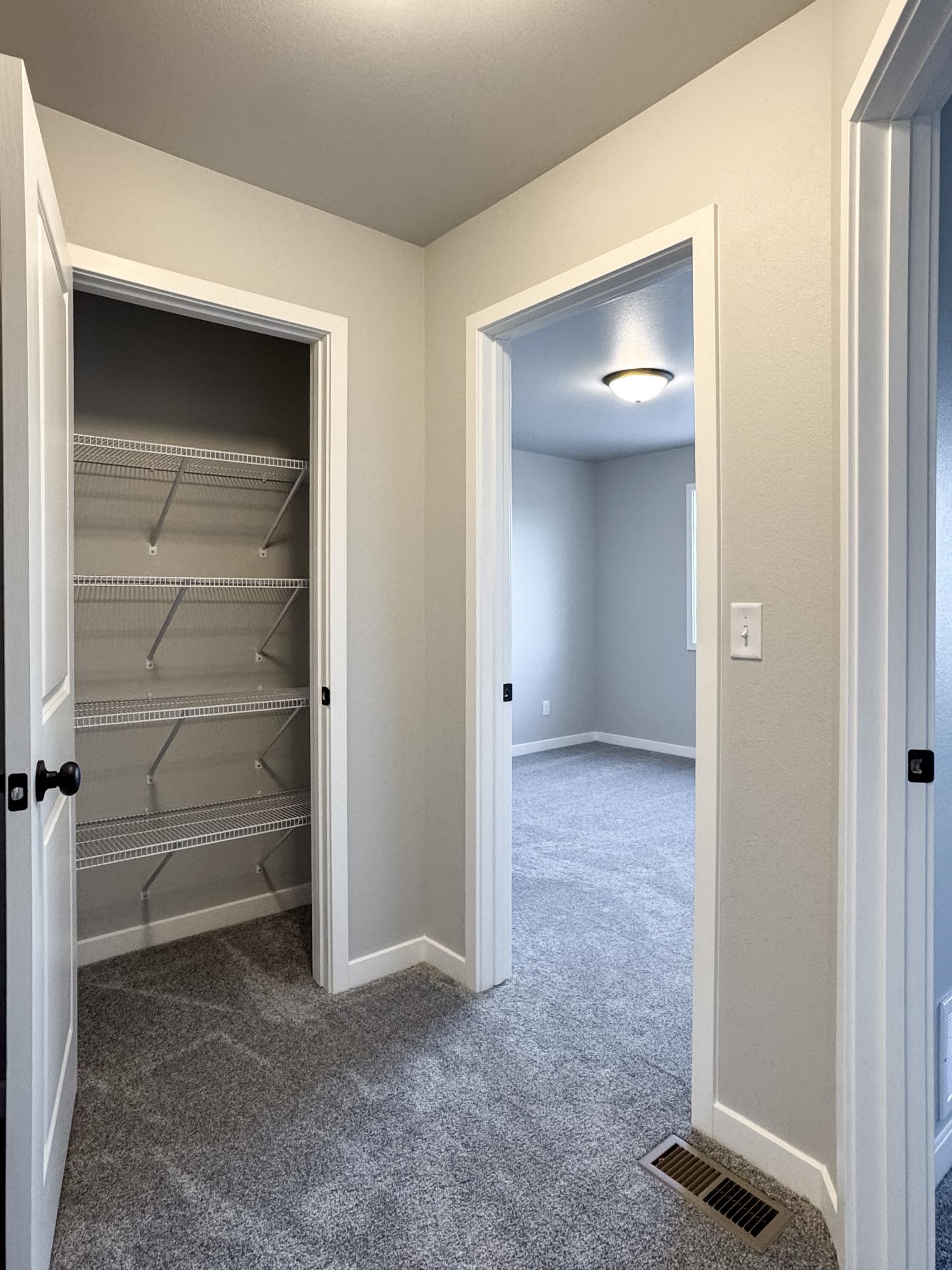 1105 Jill Drive W Property Photo 26