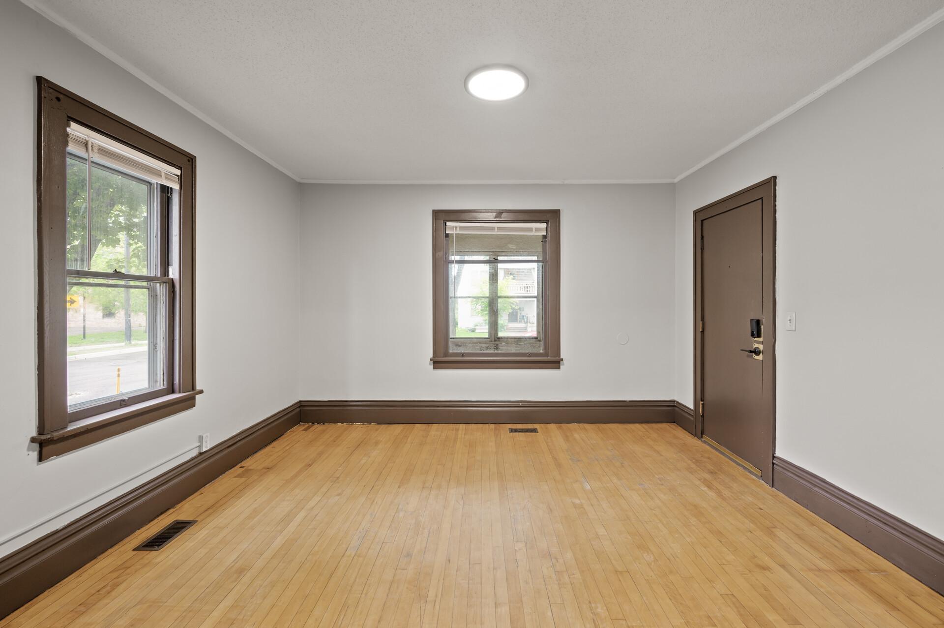 3400 Elliot Avenue Property Photo 6
