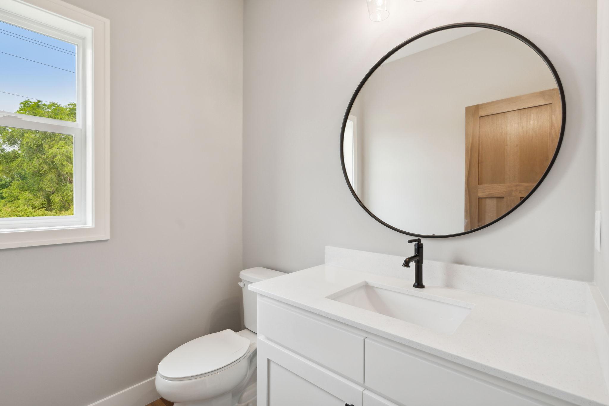 4986 Dodd Road Property Photo 14