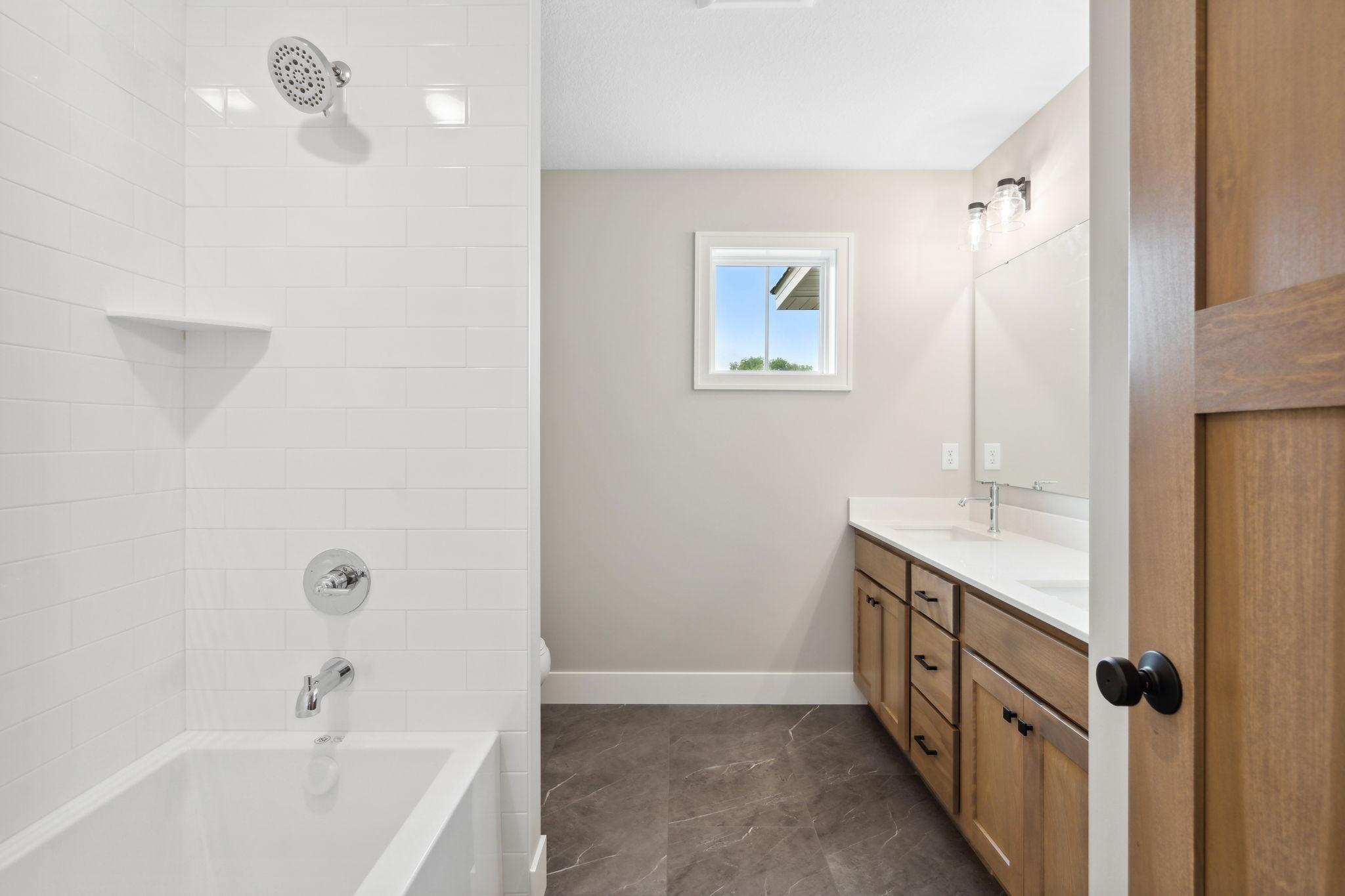 4986 Dodd Road Property Photo 28