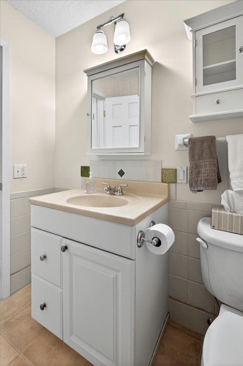 10204 Valley Forge Lane N Property Photo 18