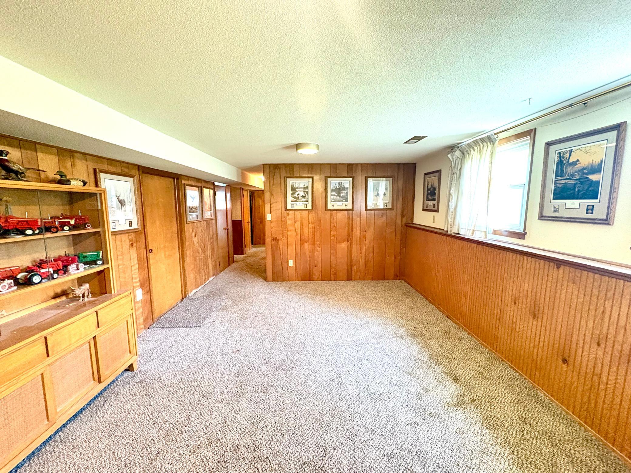404 E 3rd Street Property Photo 15