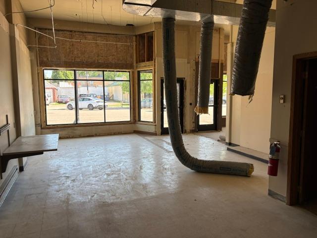 137 1st Street E Property Photo 8