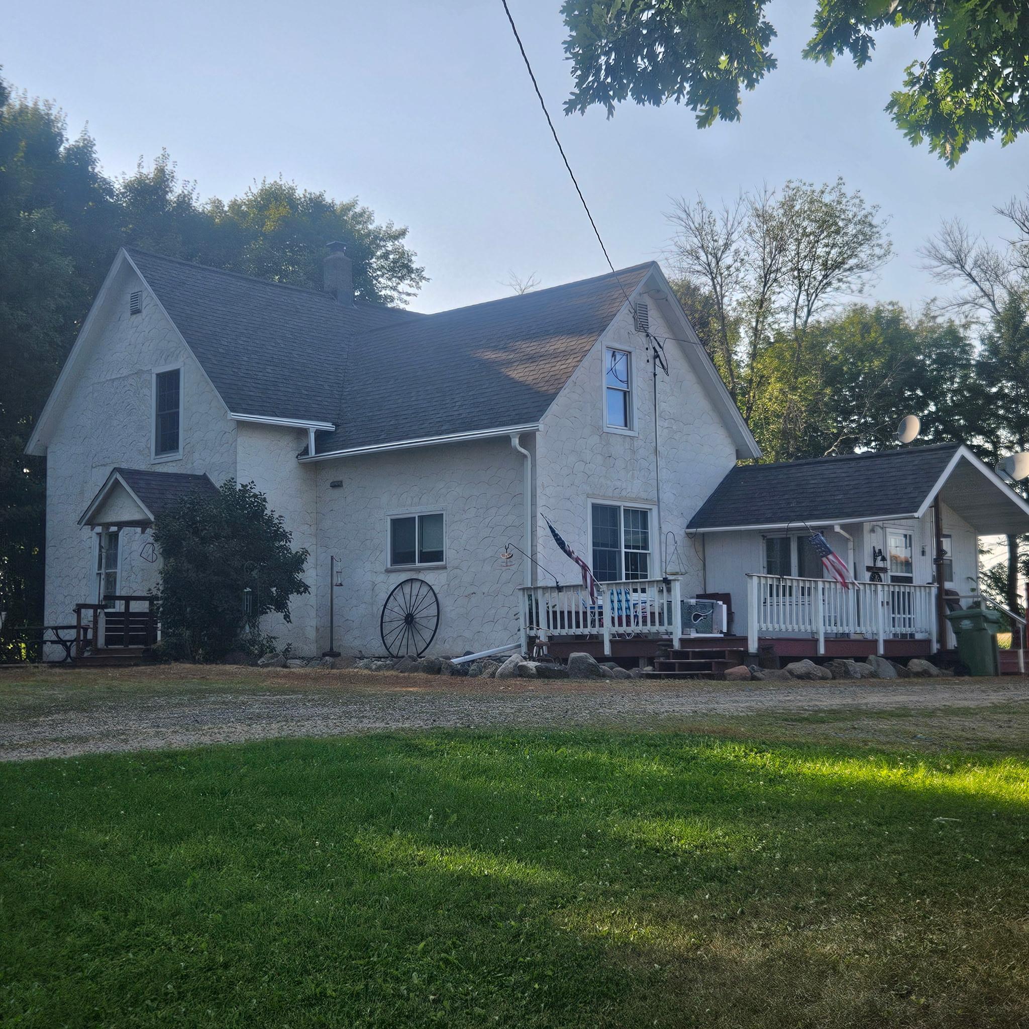 1835 150th Avenue Property Photo 3