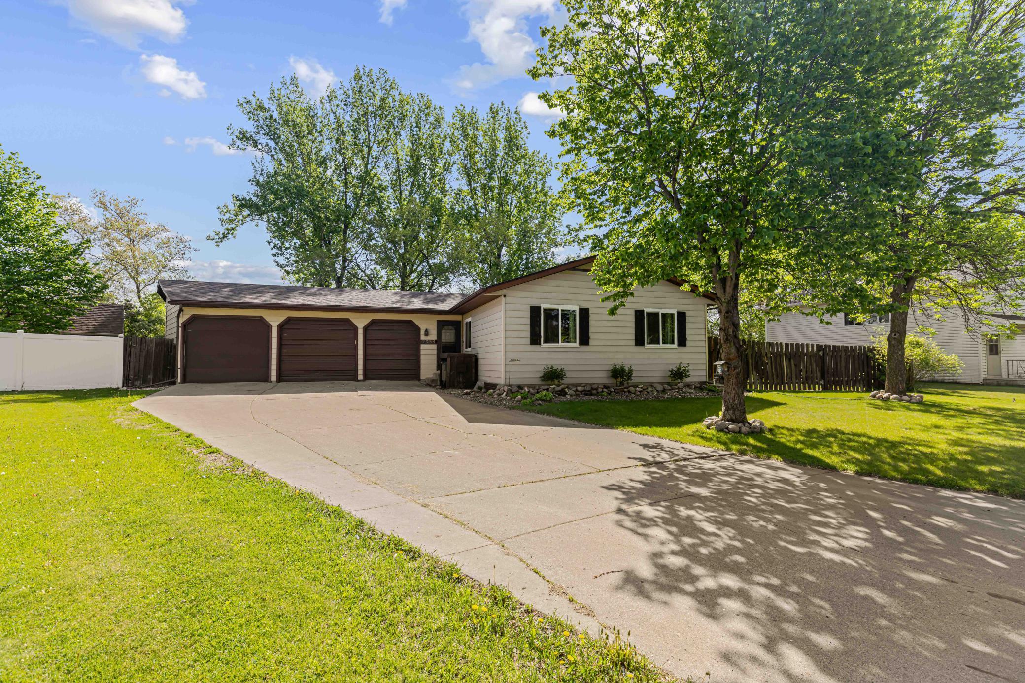 2954 Heatherwood Circle S Property Photo 1