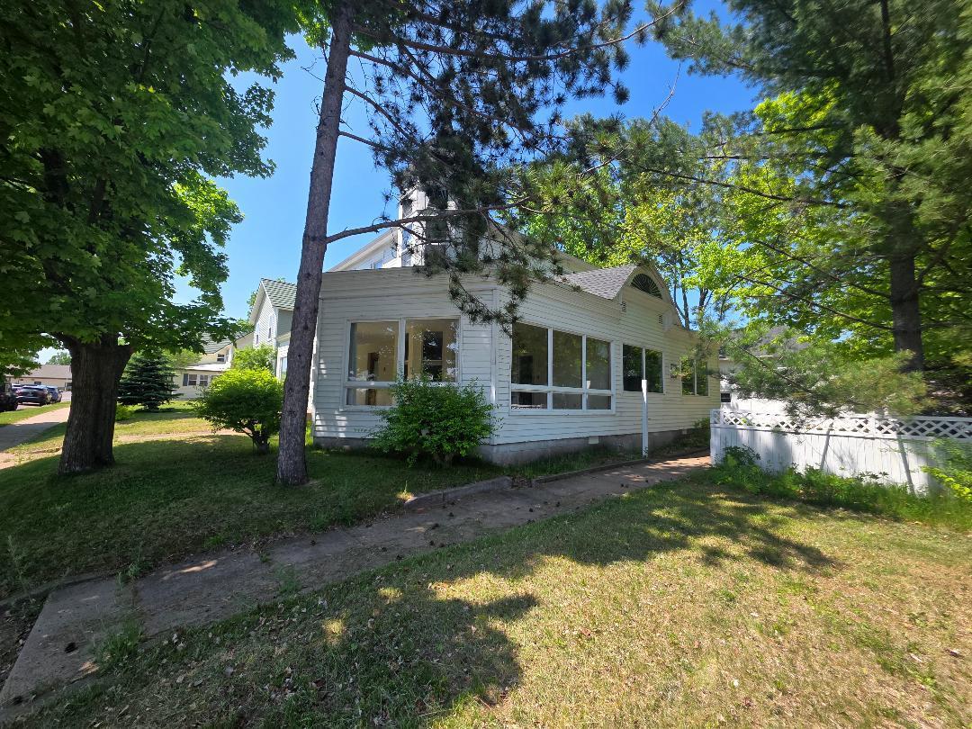 9 4th Avenue Property Photo 2
