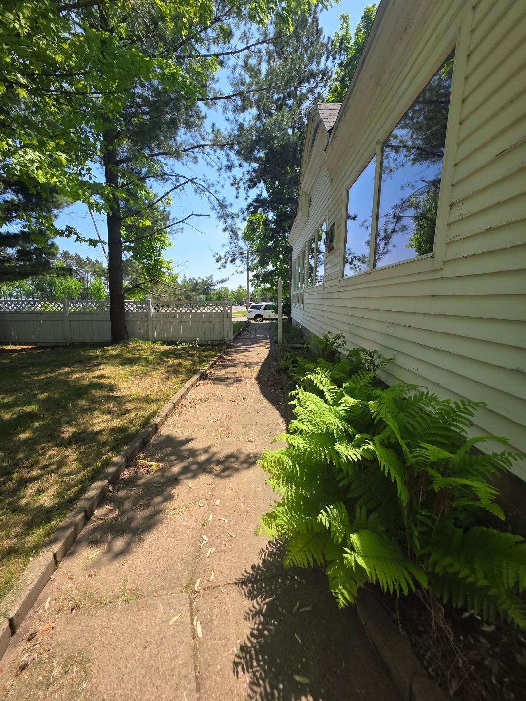 9 4th Avenue Property Photo 10