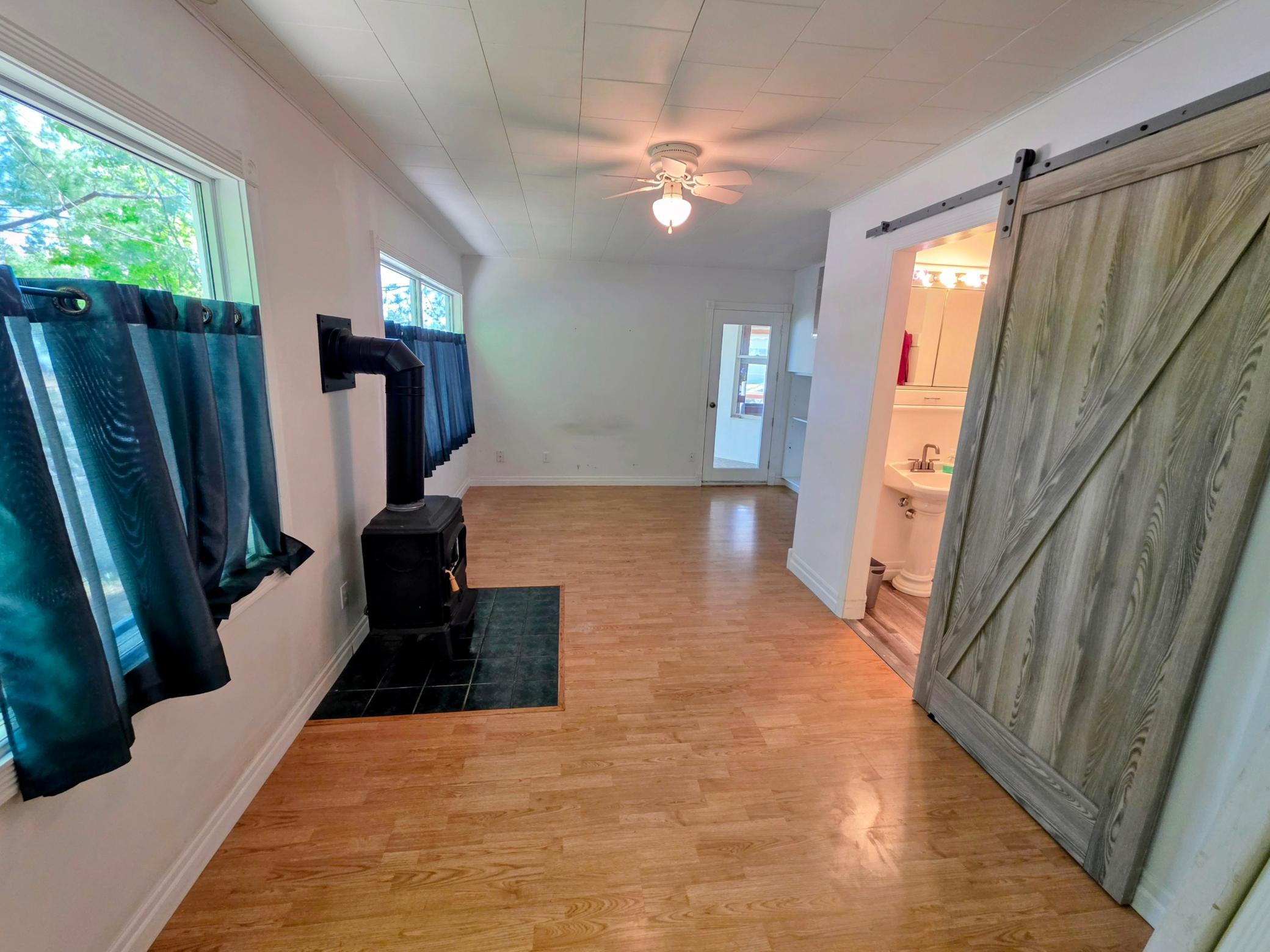 9 4th Avenue Property Photo 33