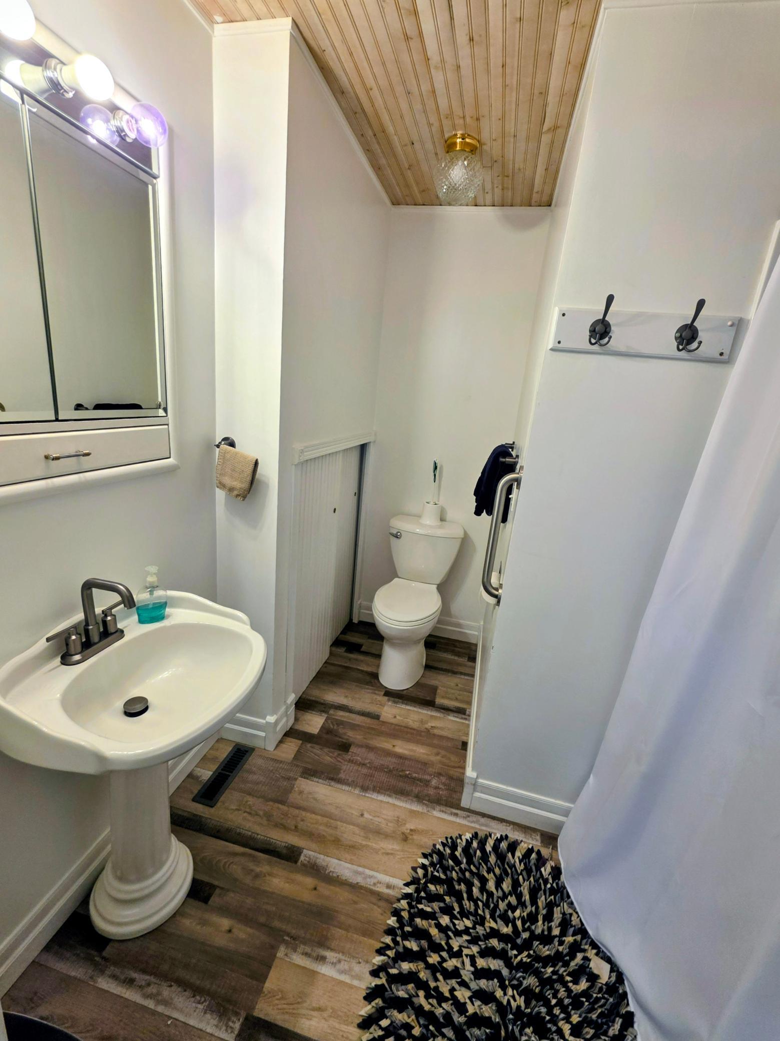 9 4th Avenue Property Photo 36