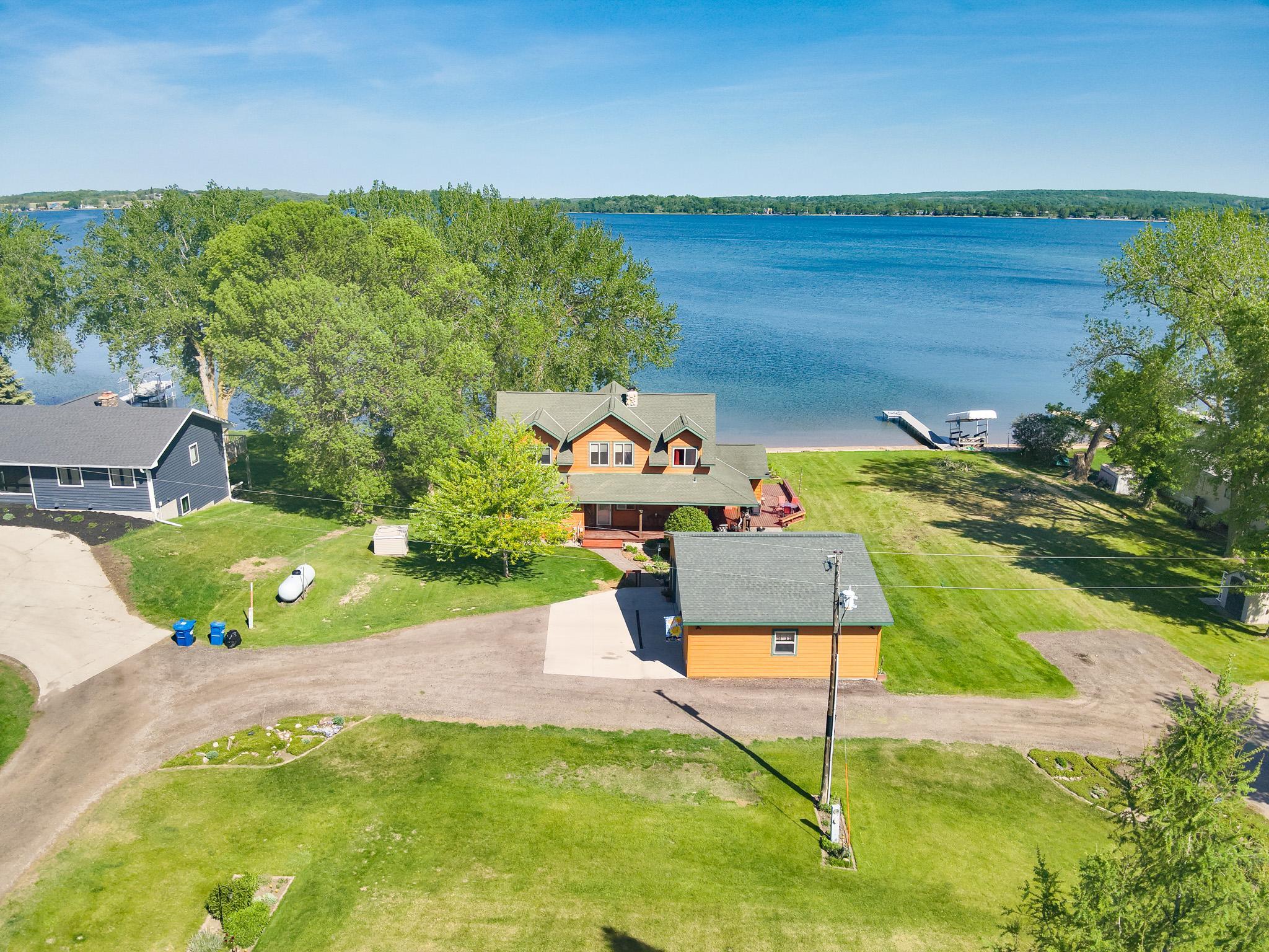 21447 Sunny Drive Property Photo 1