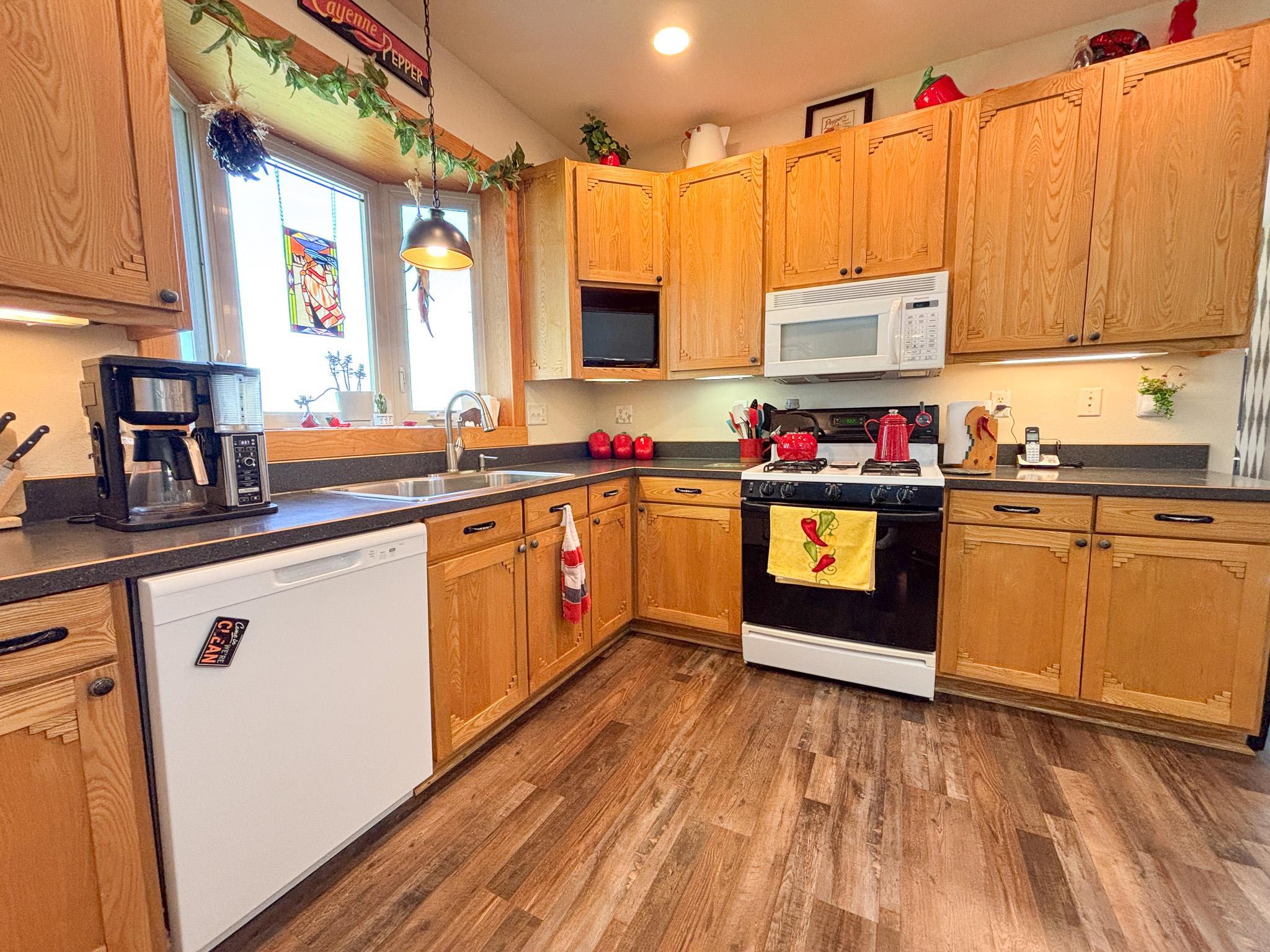 21447 Sunny Drive Property Photo 15