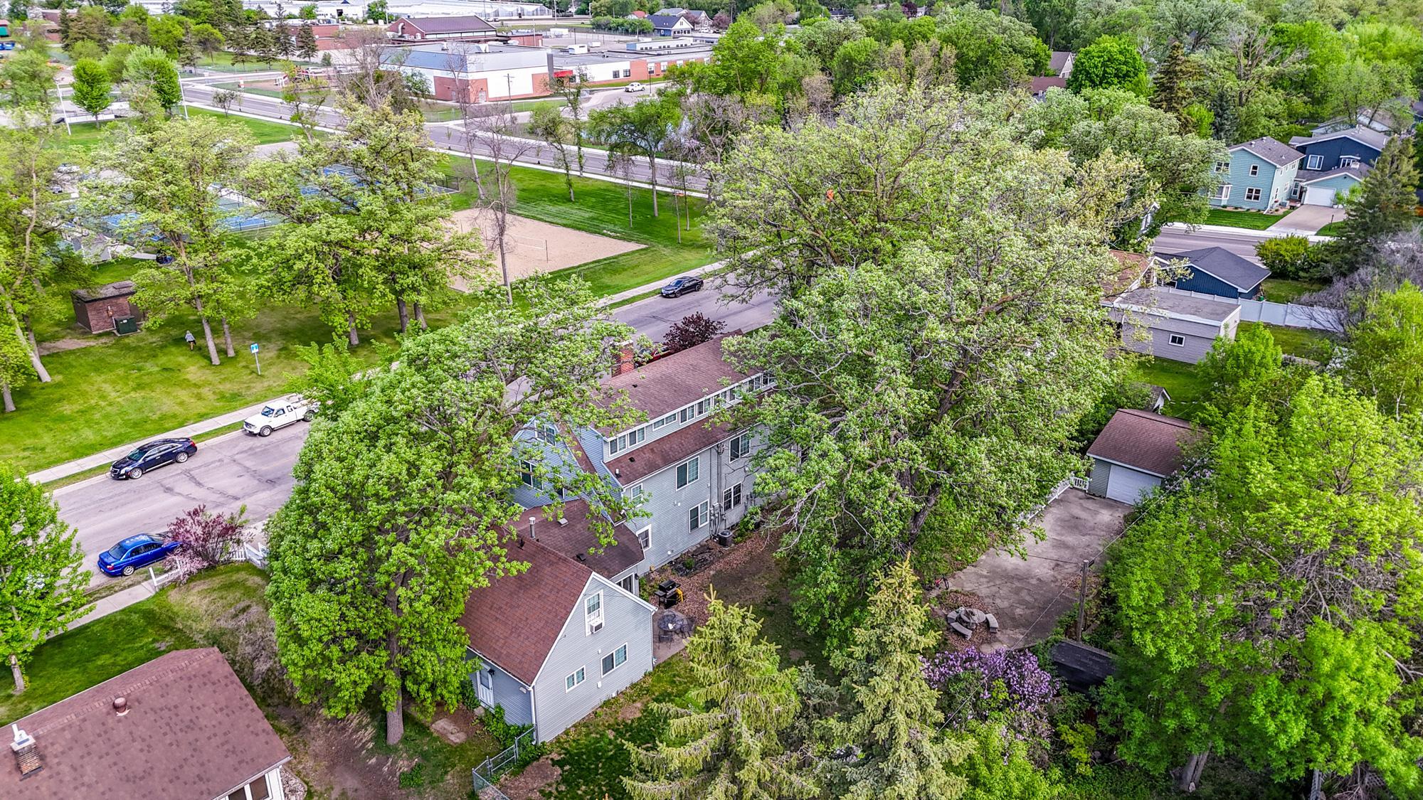 1311 Summit Avenue Property Photo 4