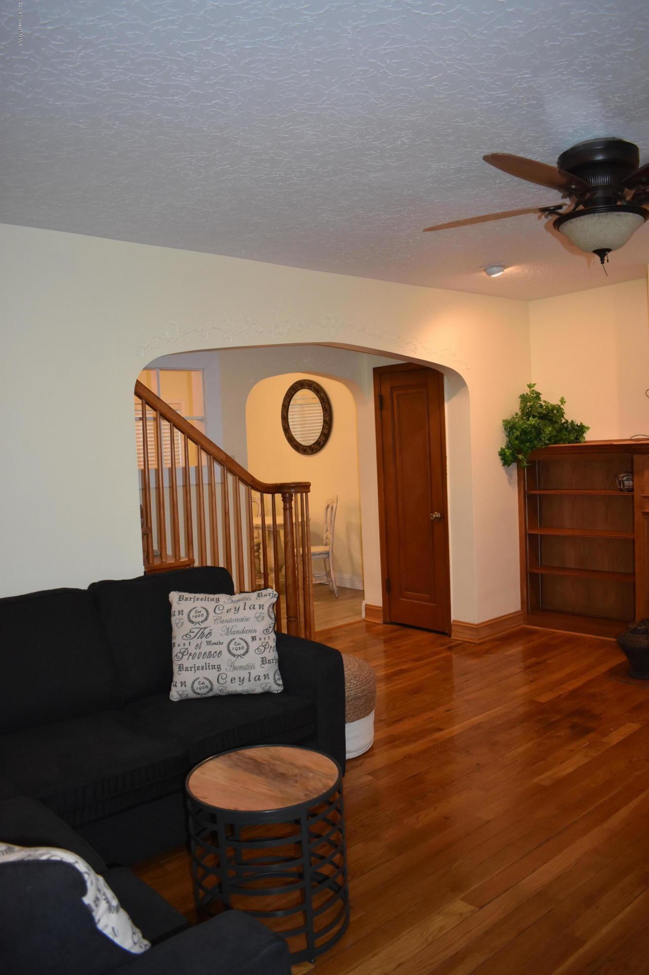 1311 Summit Avenue Property Photo 64