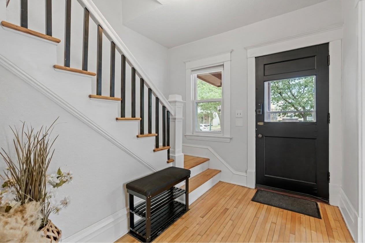 1176 14th Avenue Se Property Photo 5