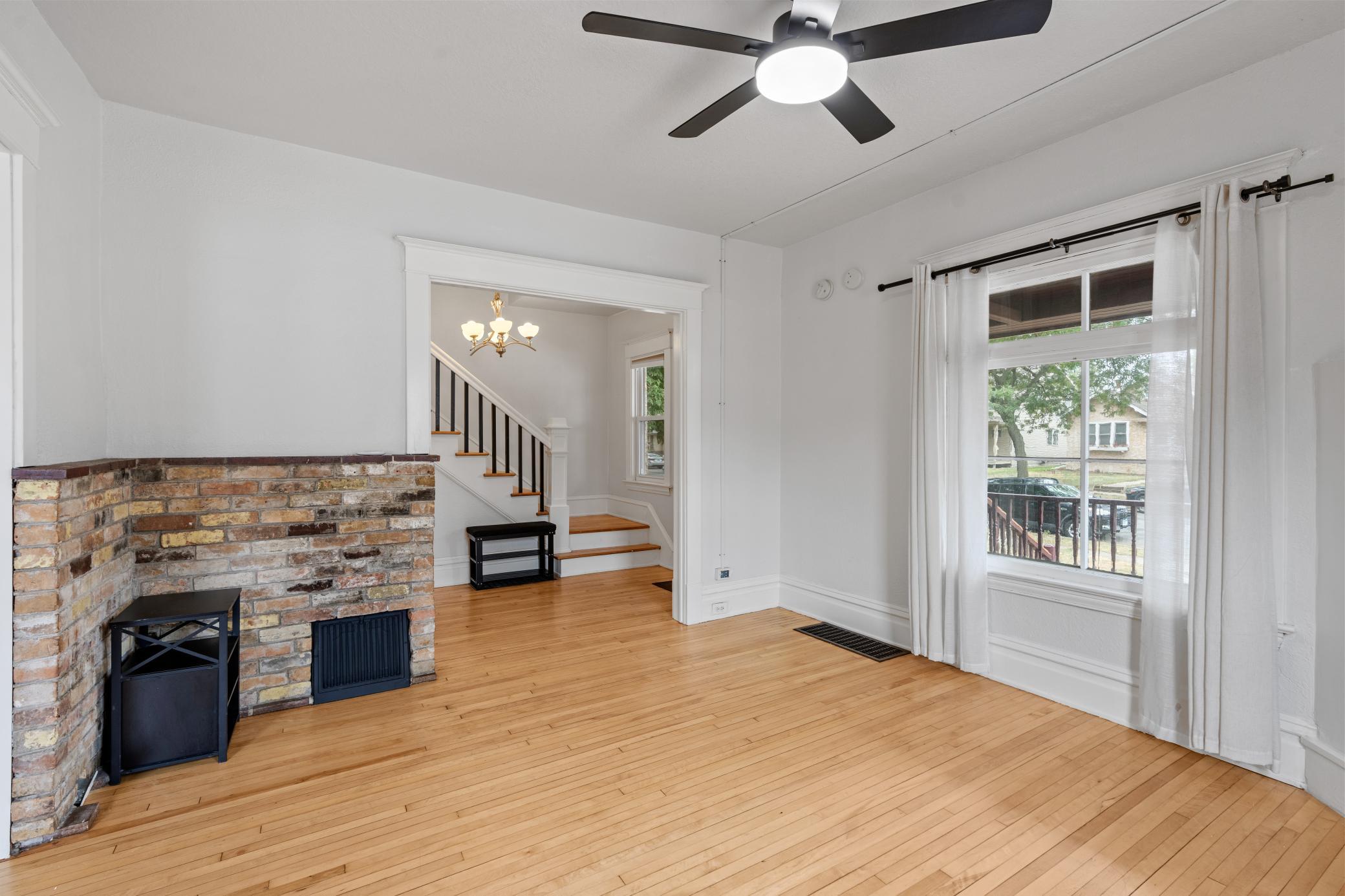 1176 14th Avenue Se Property Photo 6