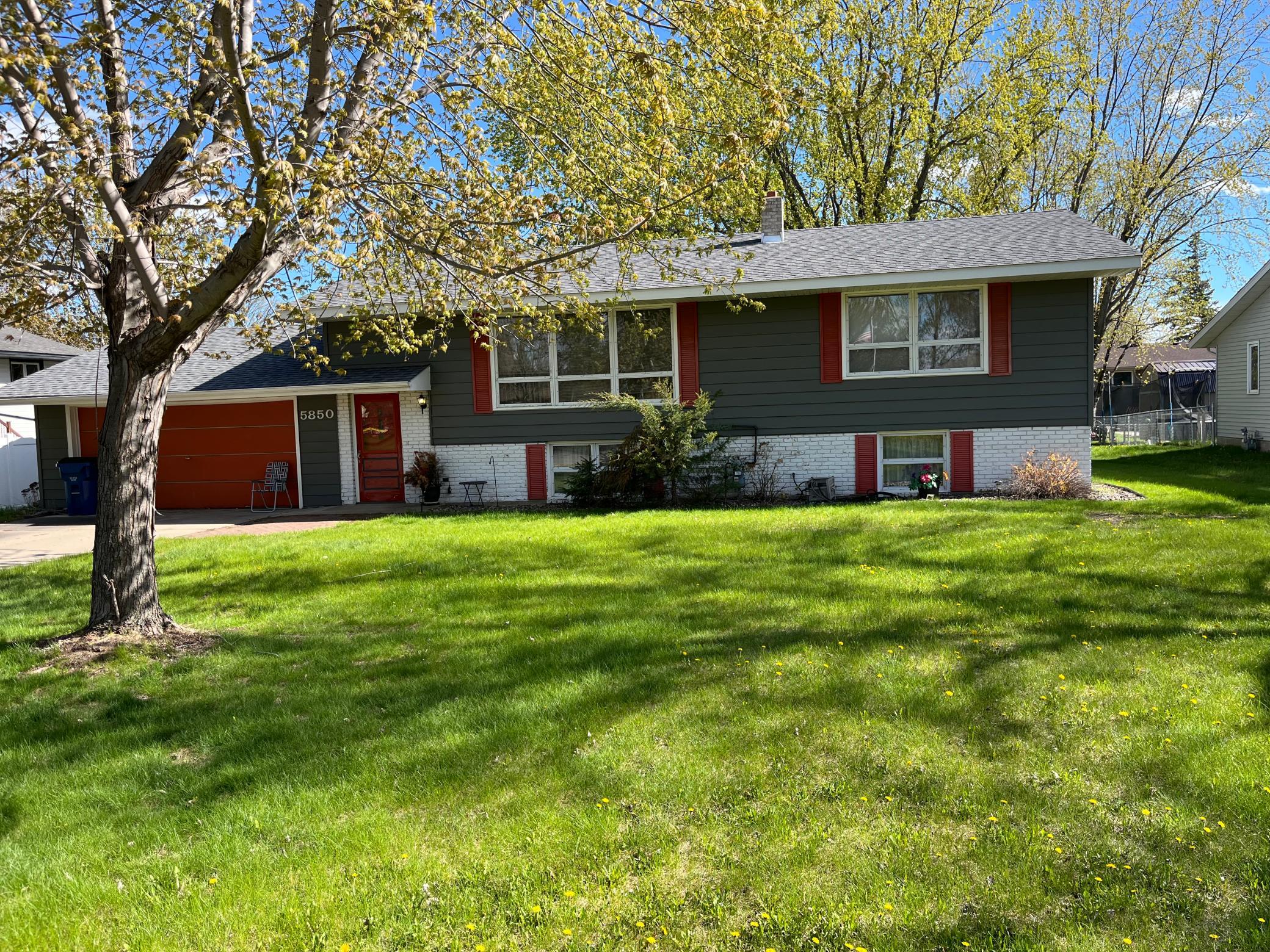 5850 Rolling Ridge Road Property Photo 1