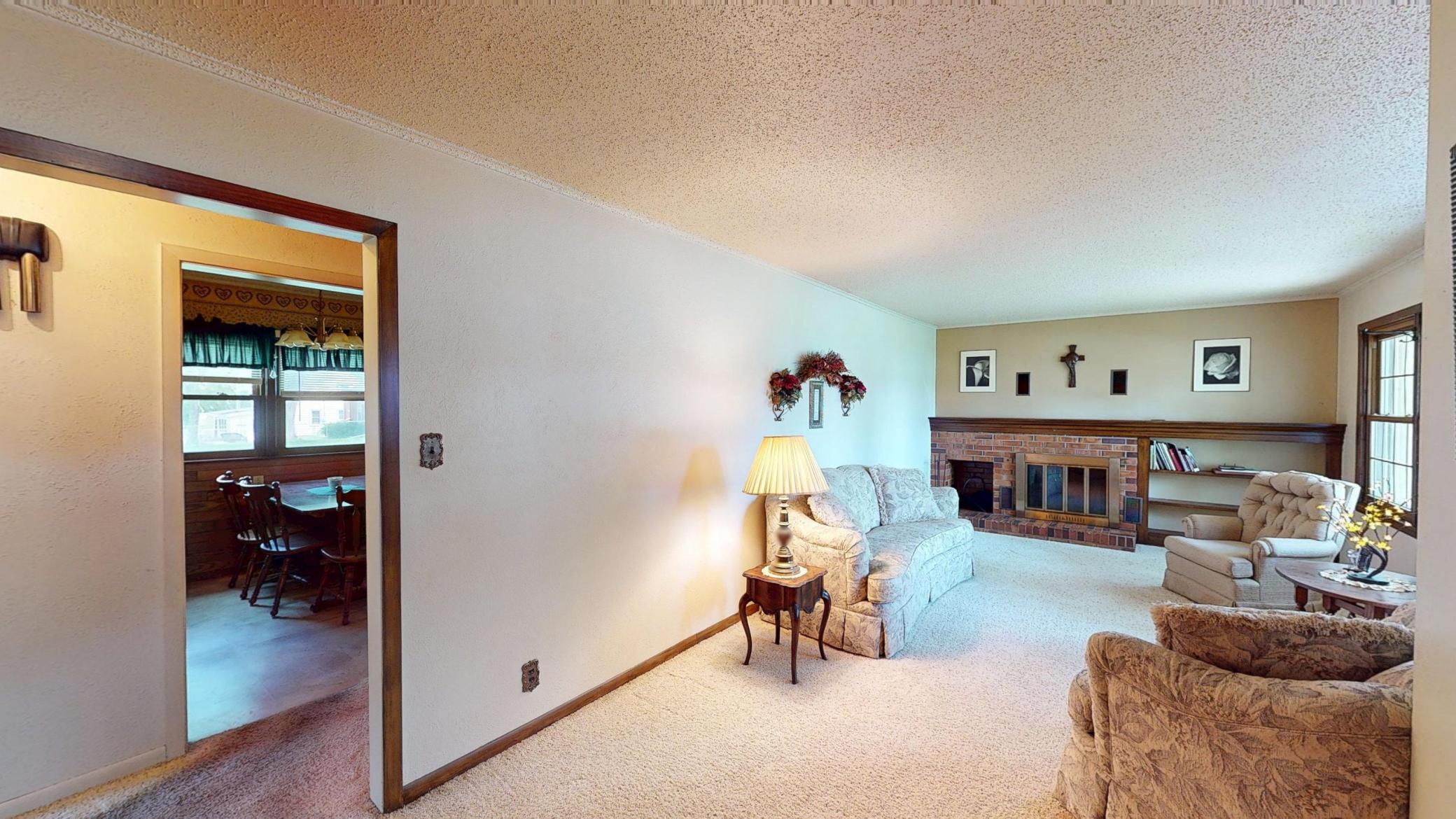 904 Clausen Avenue Property Photo 3