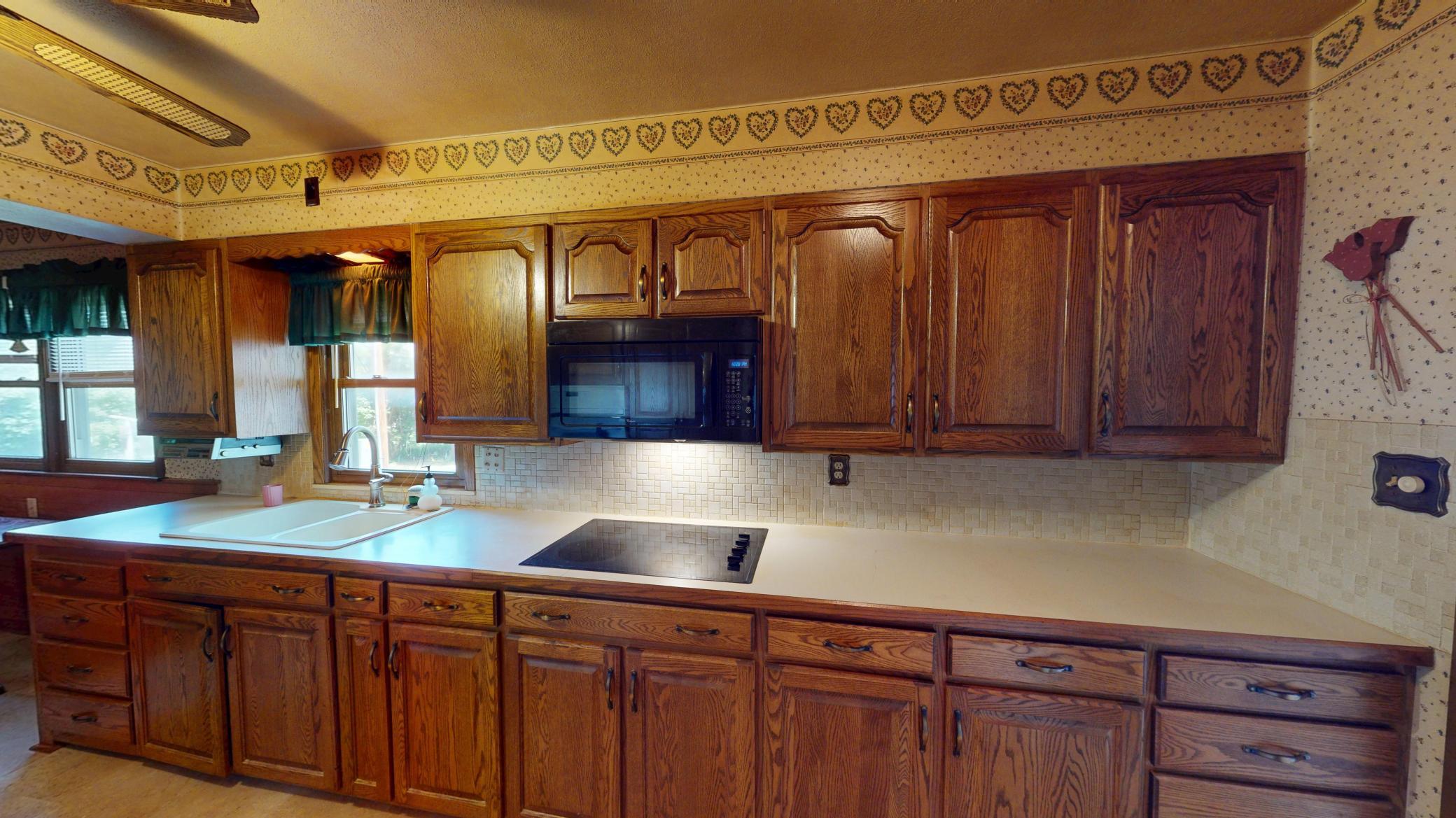 904 Clausen Avenue Property Photo 6