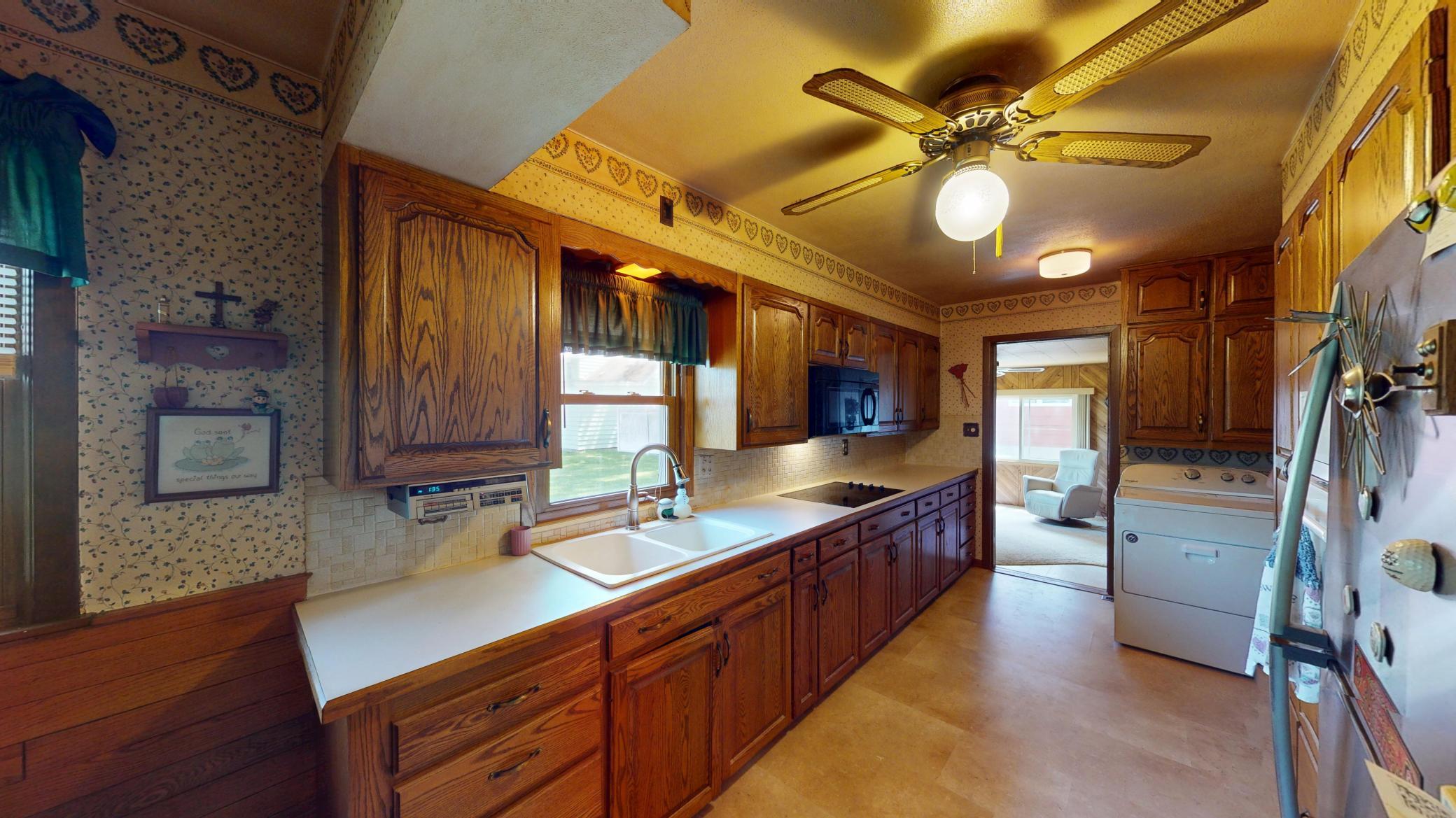 904 Clausen Avenue Property Photo 7
