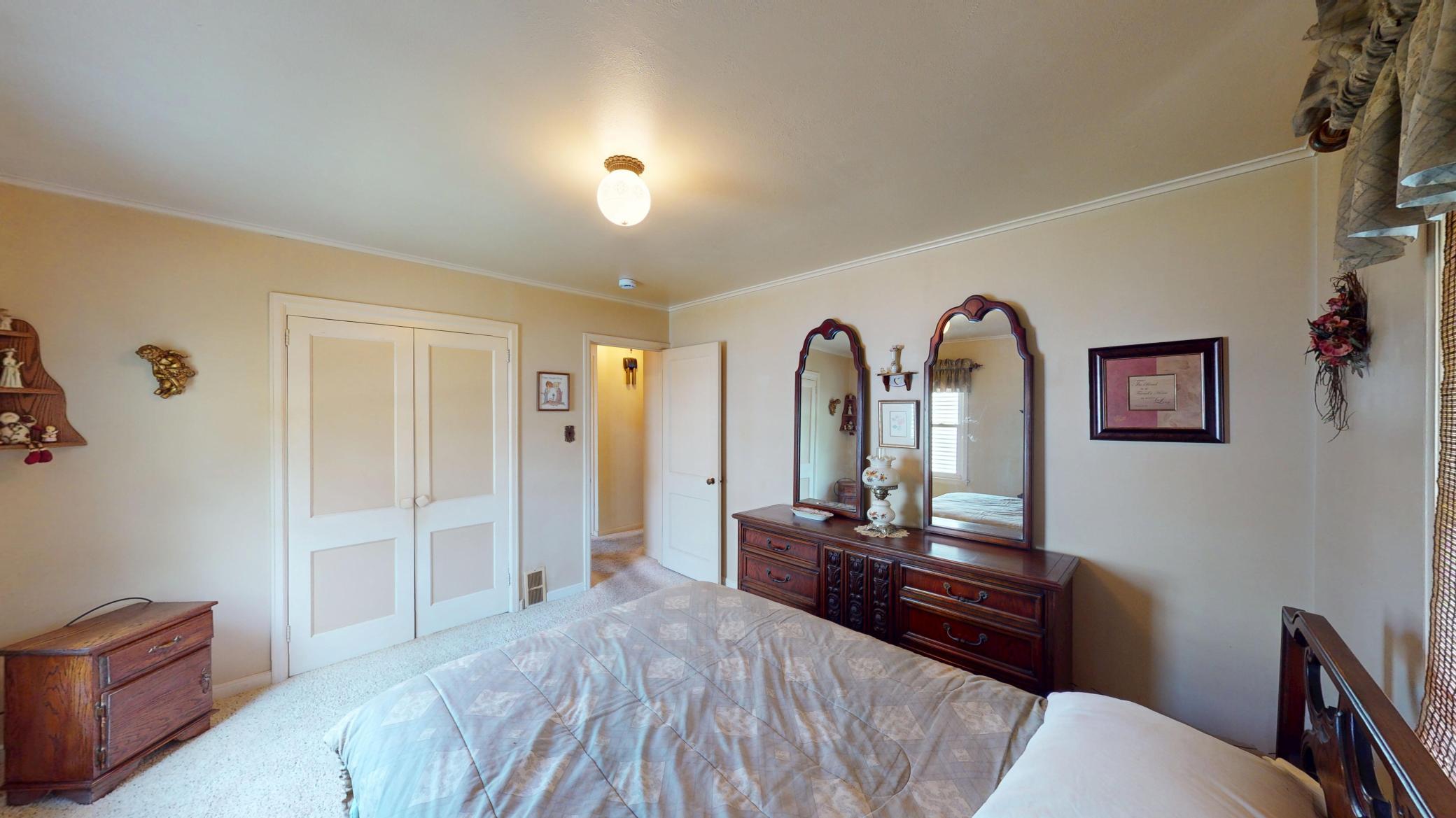904 Clausen Avenue Property Photo 16