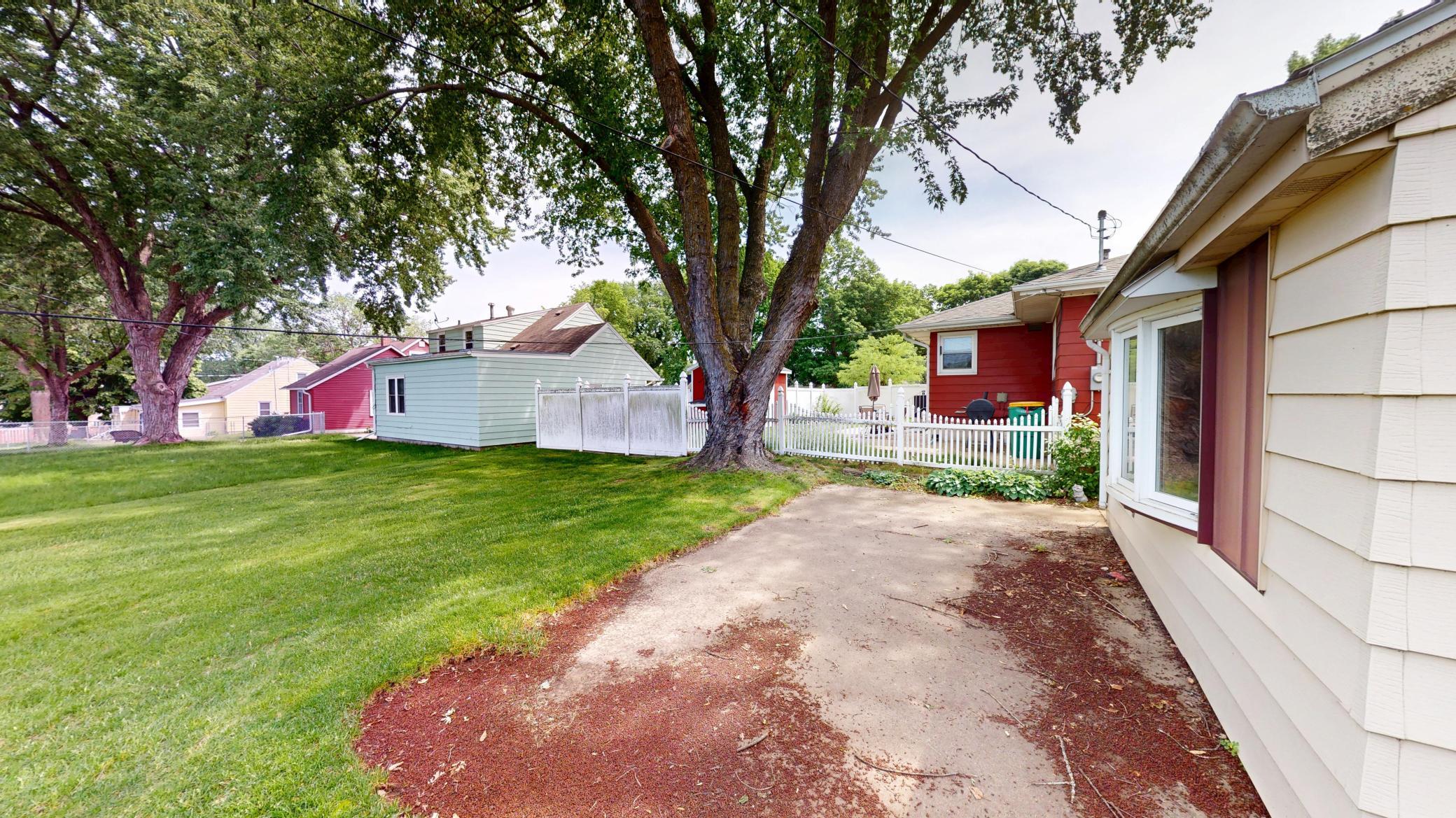 904 Clausen Avenue Property Photo 38